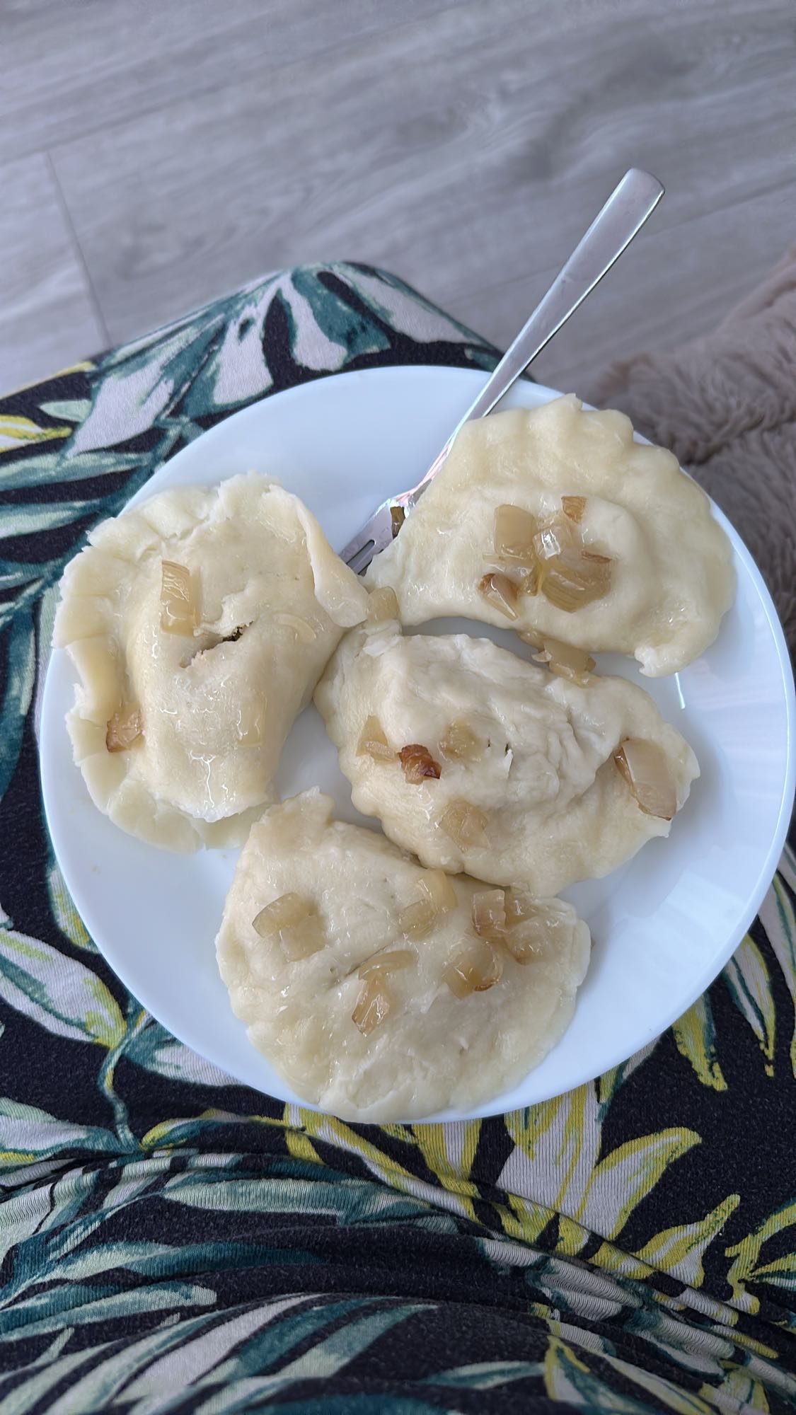 Pierogi z cebulą