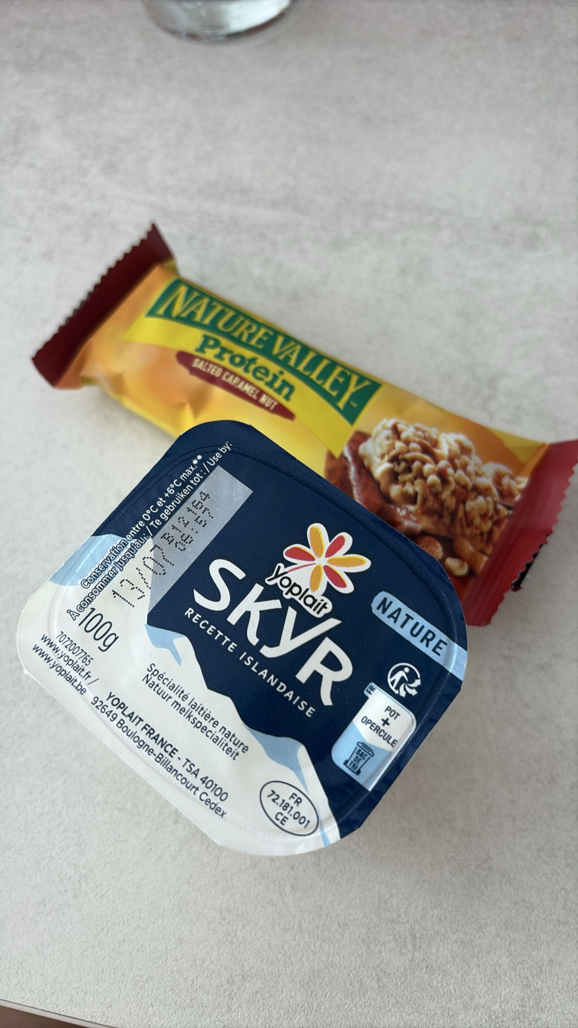 Skyr et barre protéinée