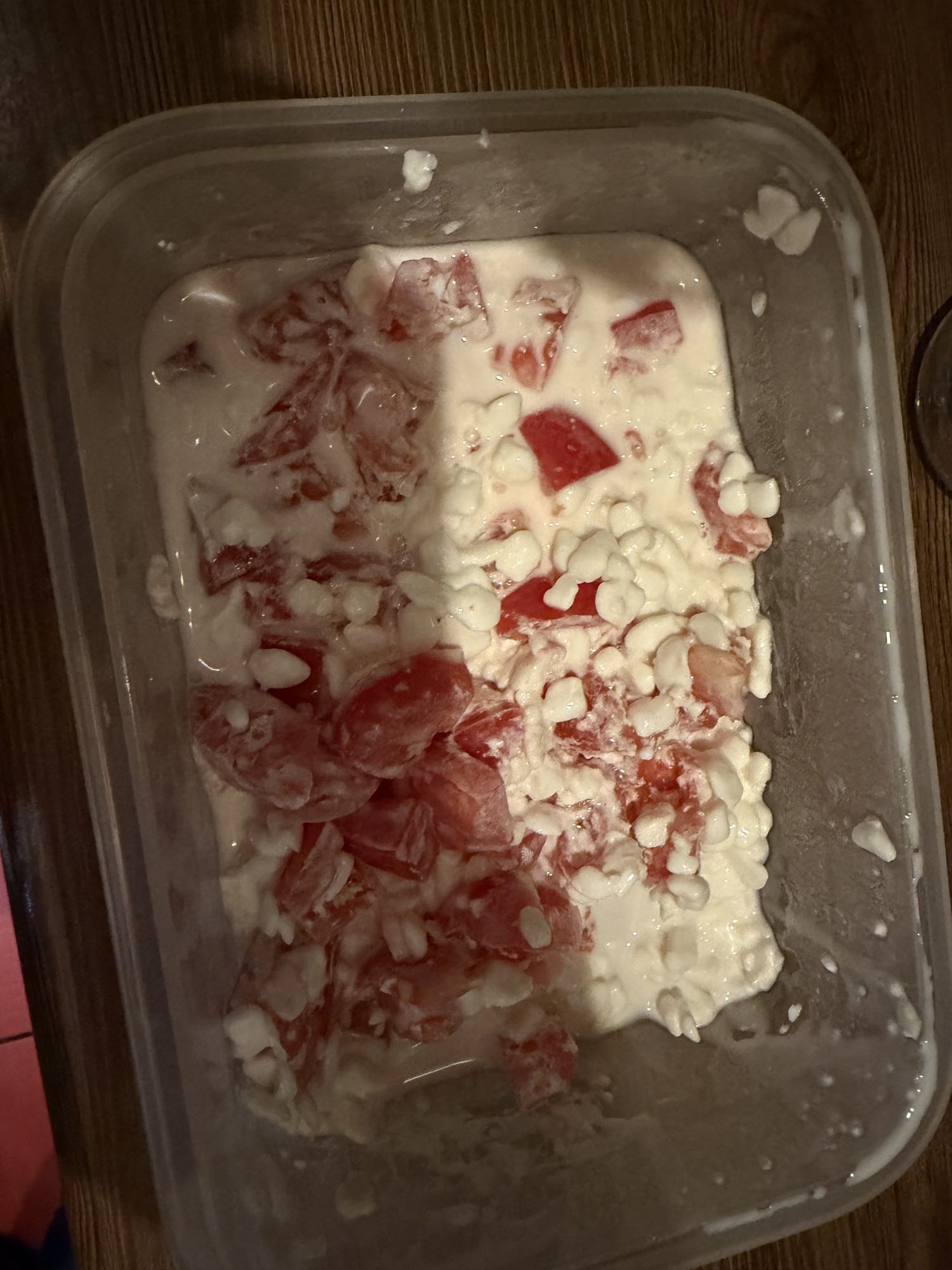 Twarożek z truskawkami