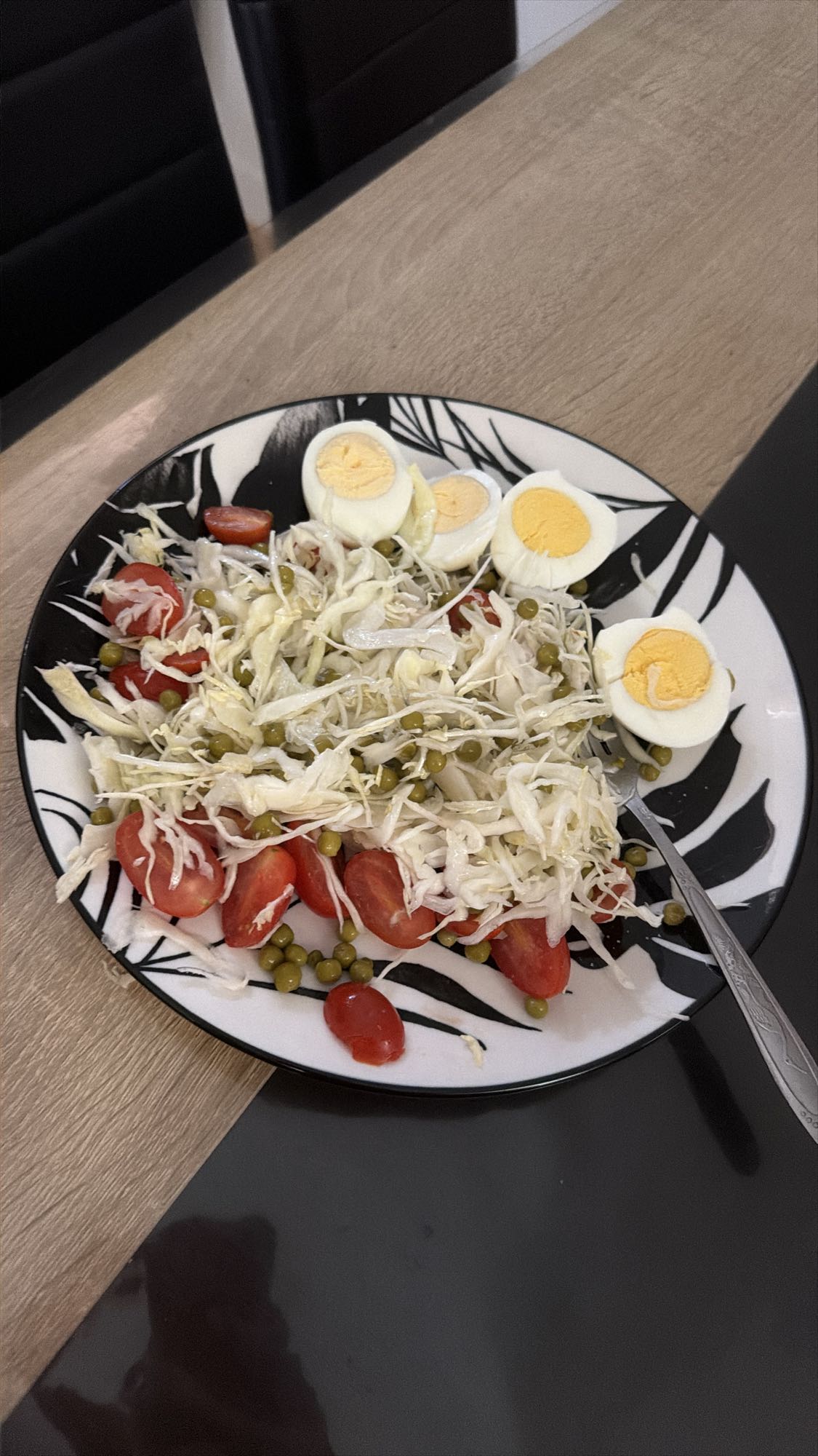 Salata cu ou si varza
