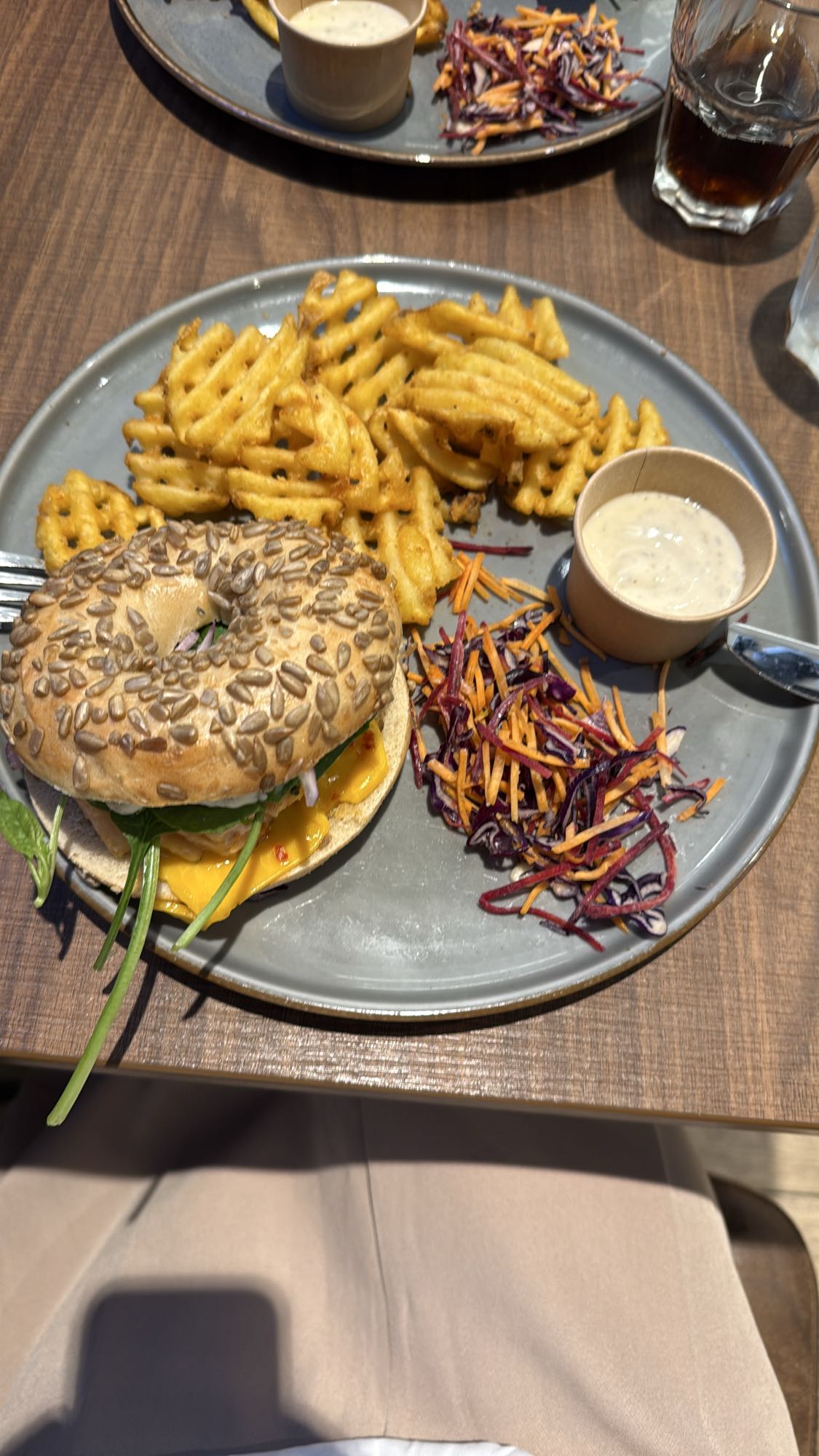 Bagelburger met friet