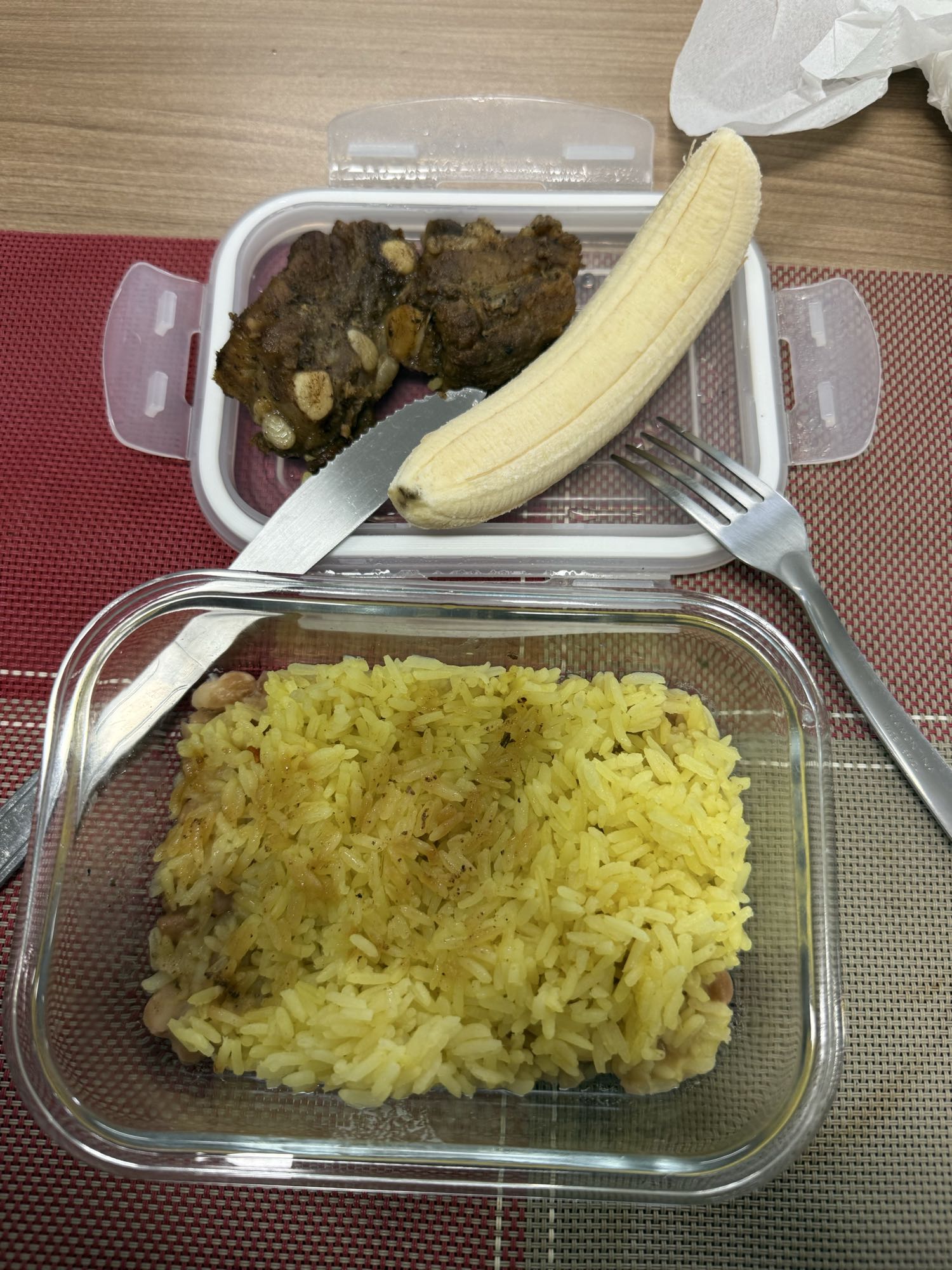 arroz com banana e carne