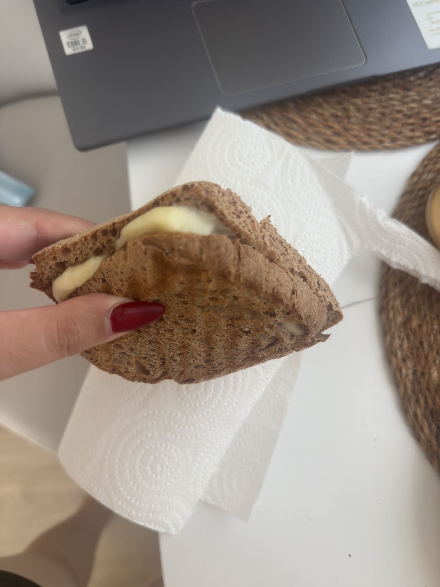 Kaşarlı tam buğday tost
