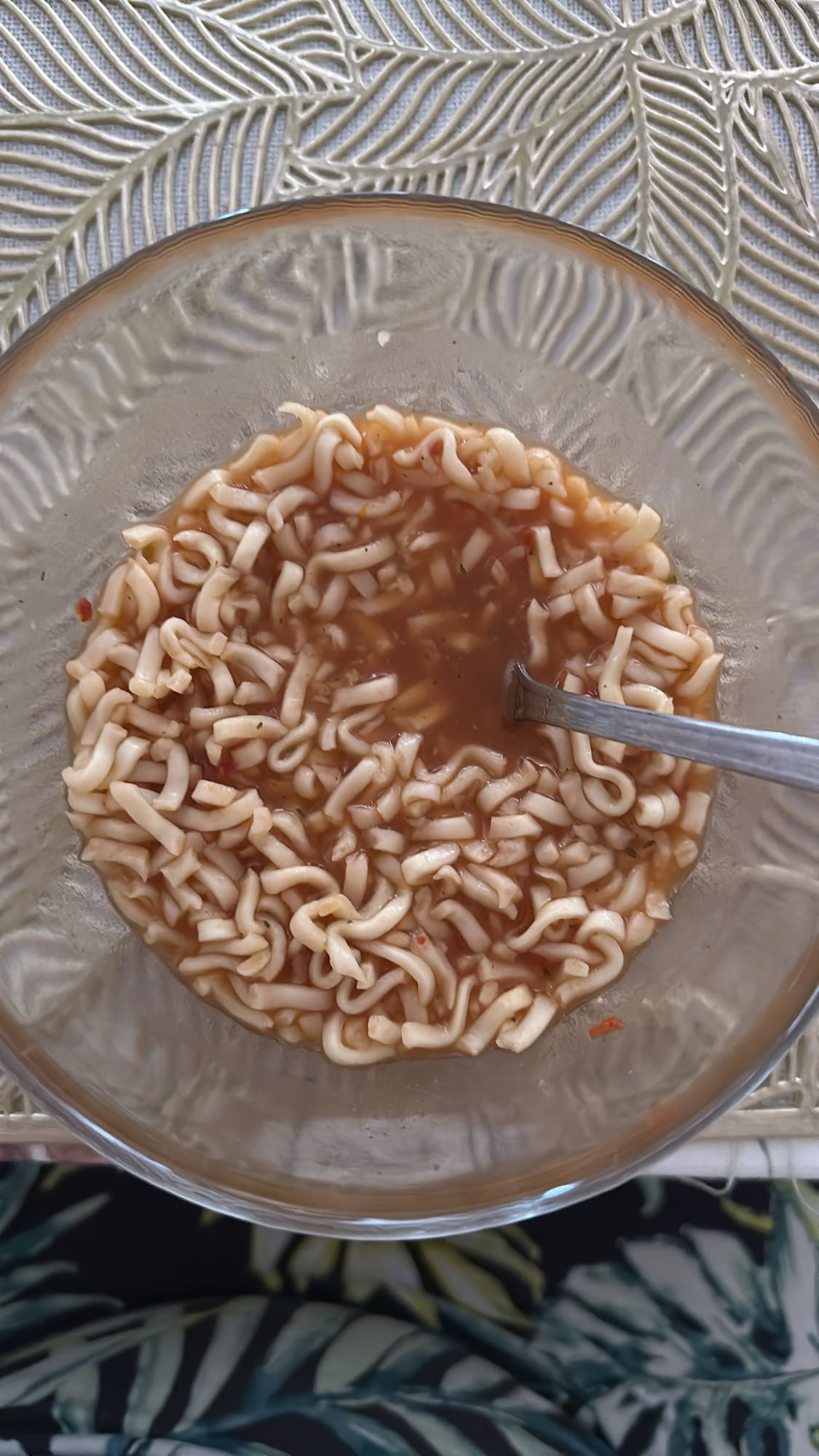 Zupa z makaronem instant