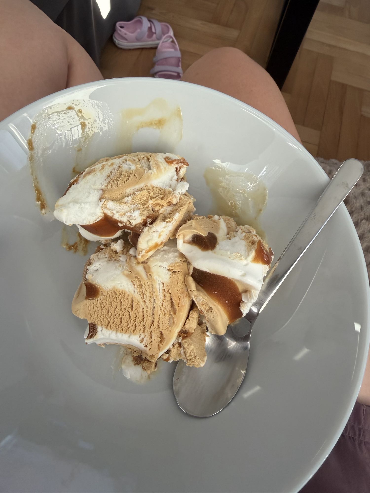 Lody z karmelem