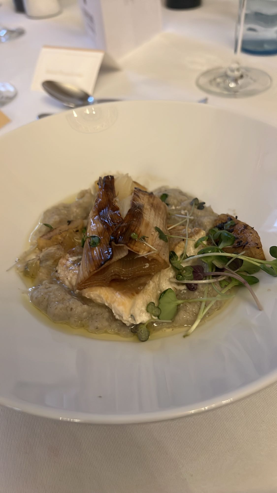 Łosoś z puree i porem