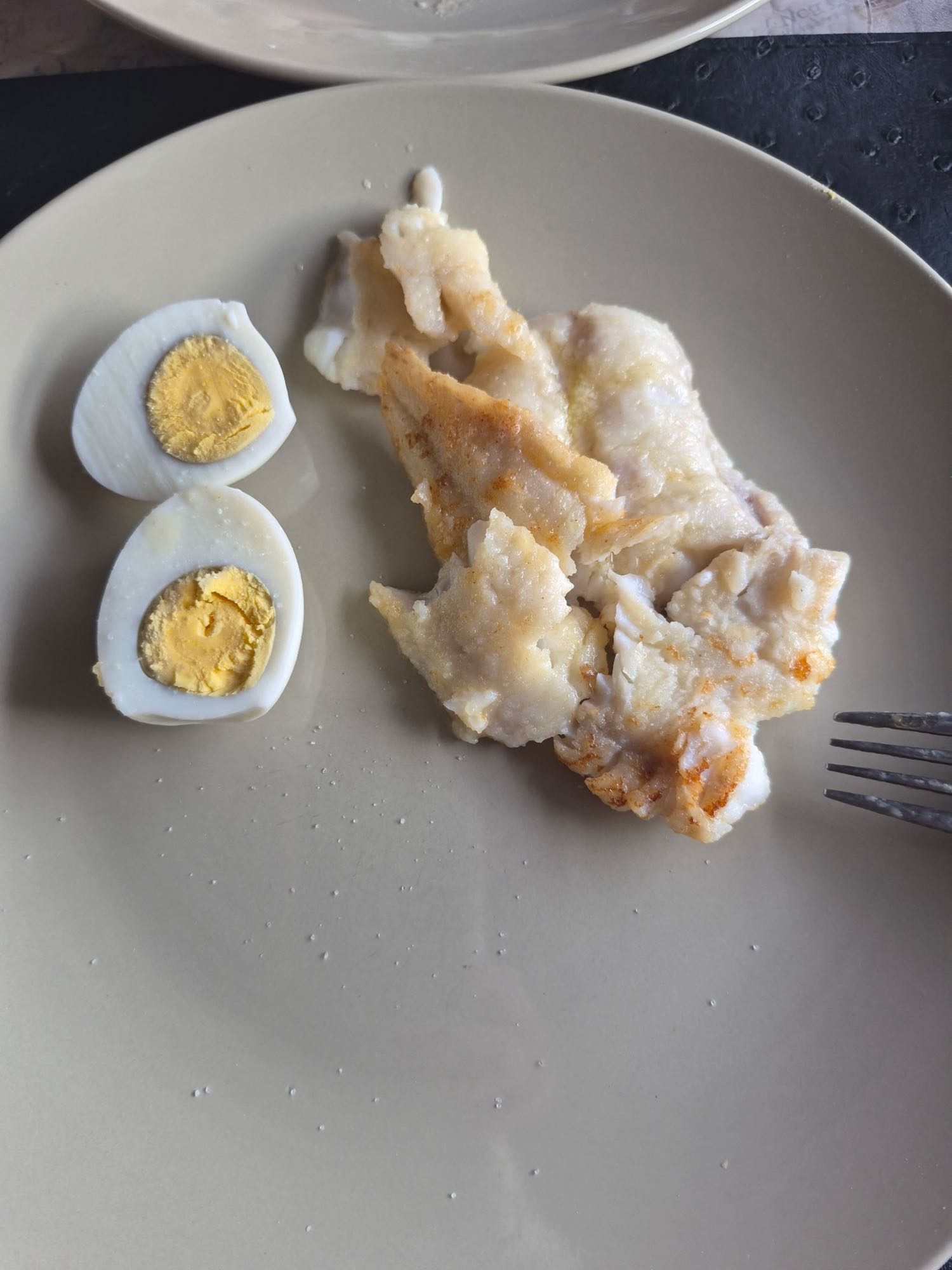 Poisson et oeuf dur
