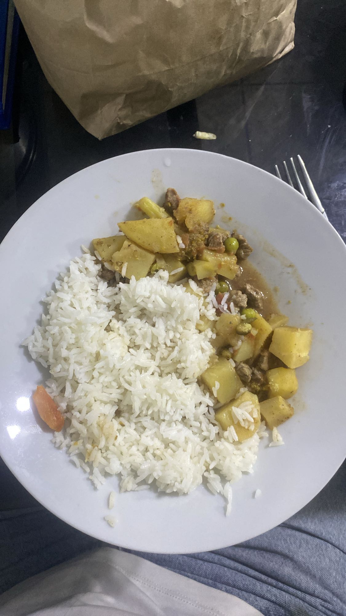 Arroz con guiso de carne