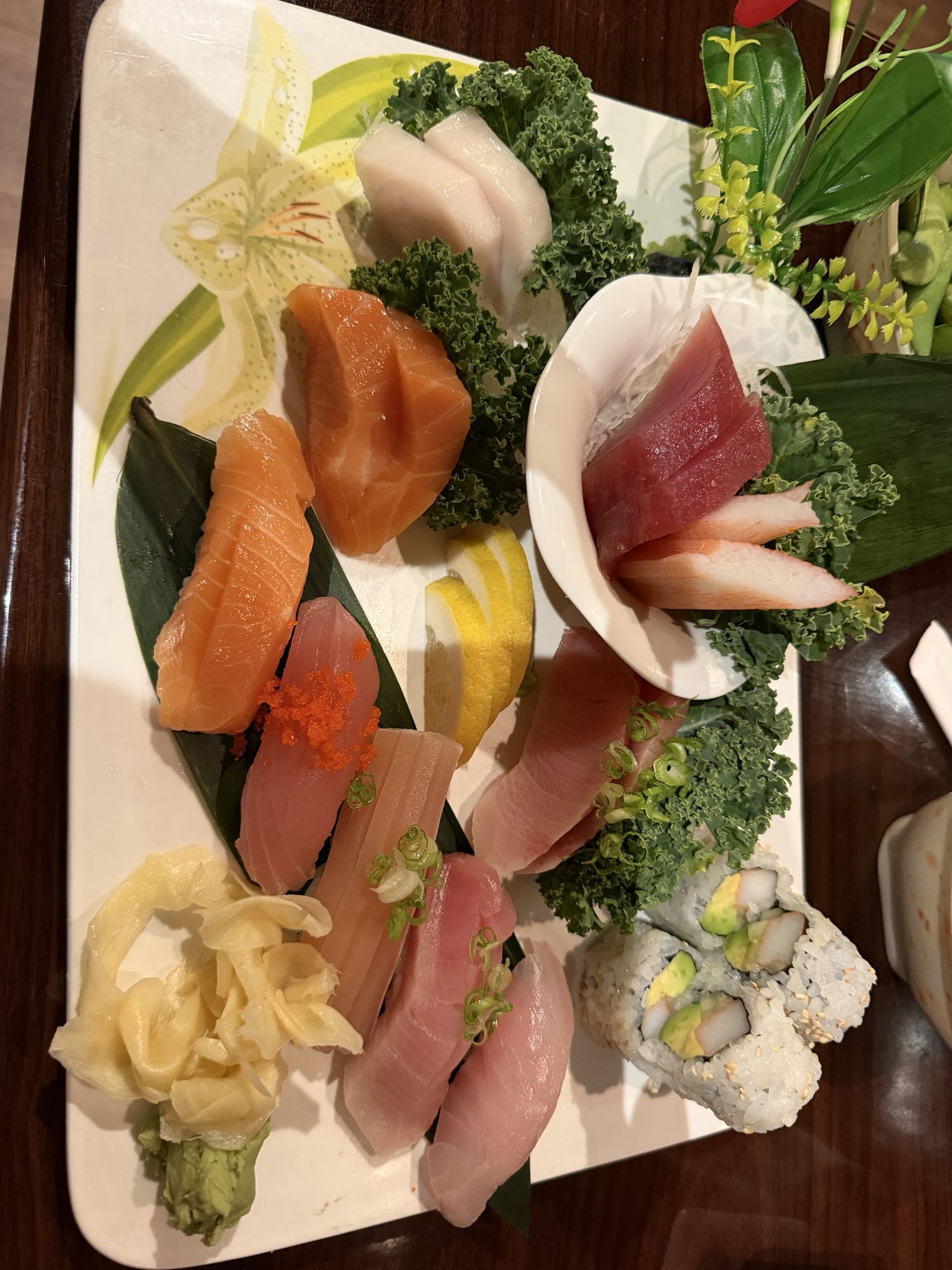 Piatto sashimi e sushi
