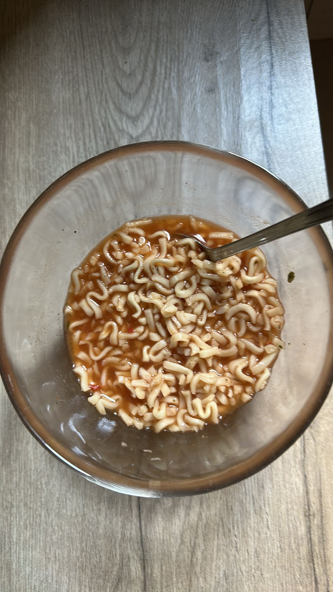 Zupa instant z makaronem