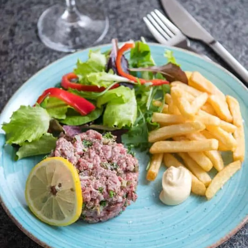 Steak tartare frites