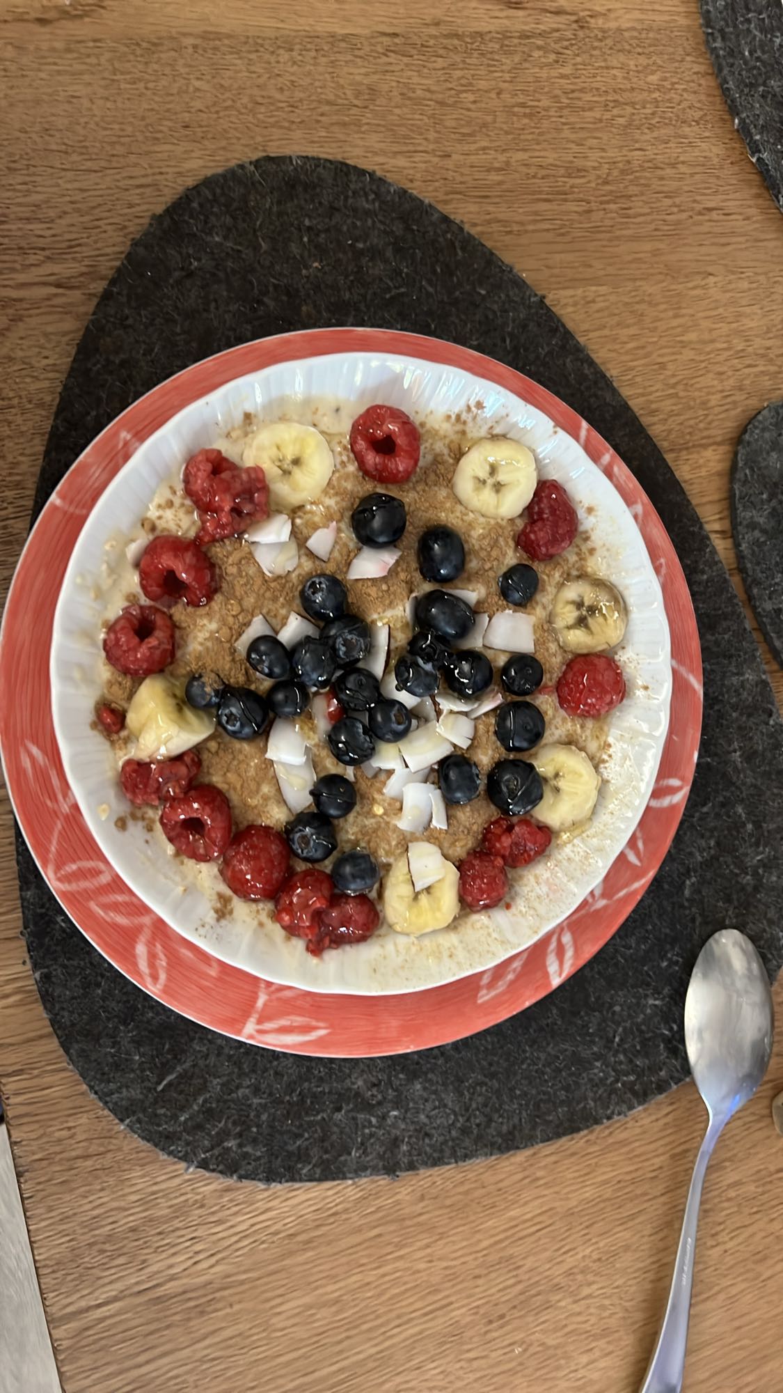 Porridge con frutta