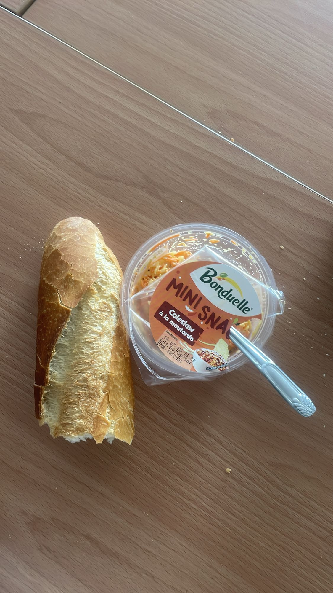 Pain et coleslaw