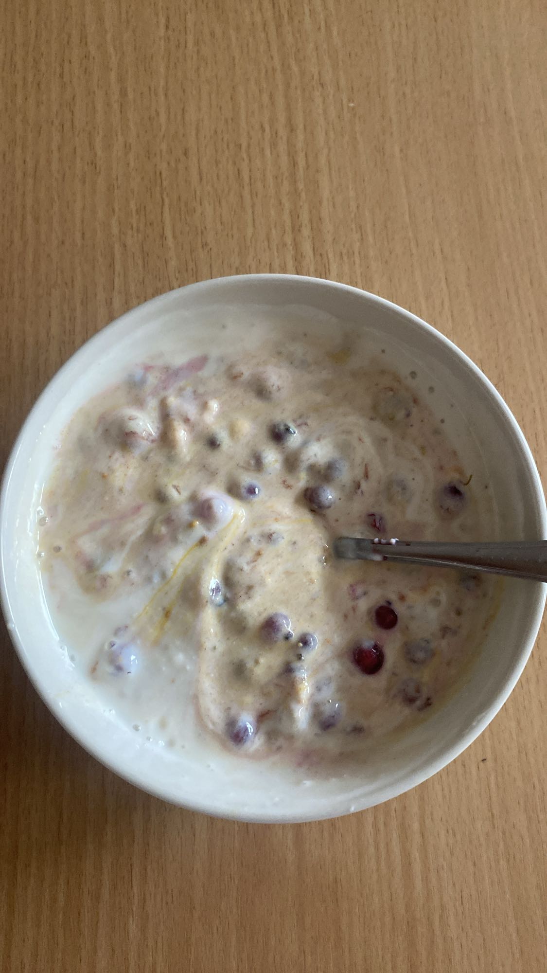 Jogurt z owocami