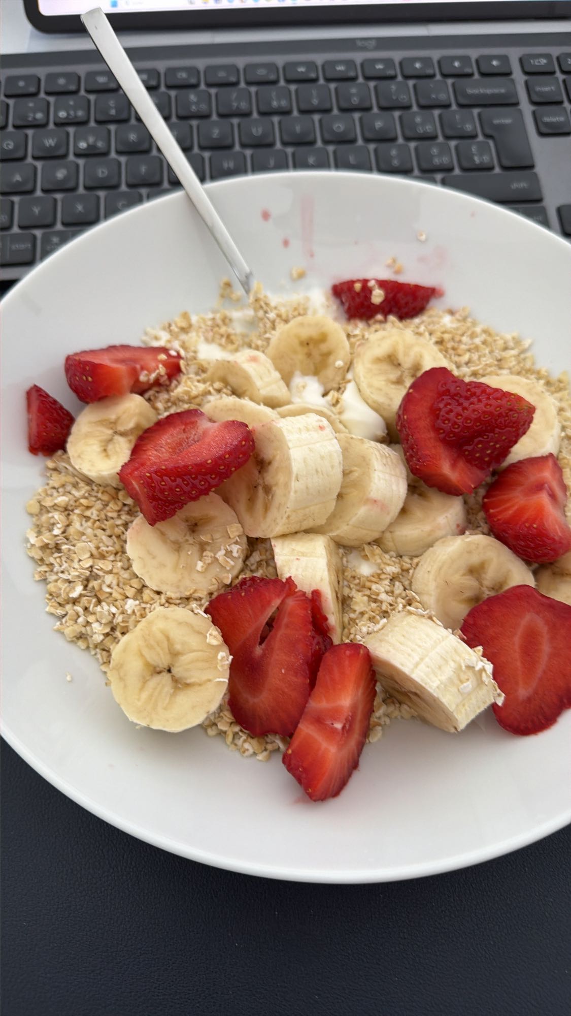 Haferflocken mit Obst