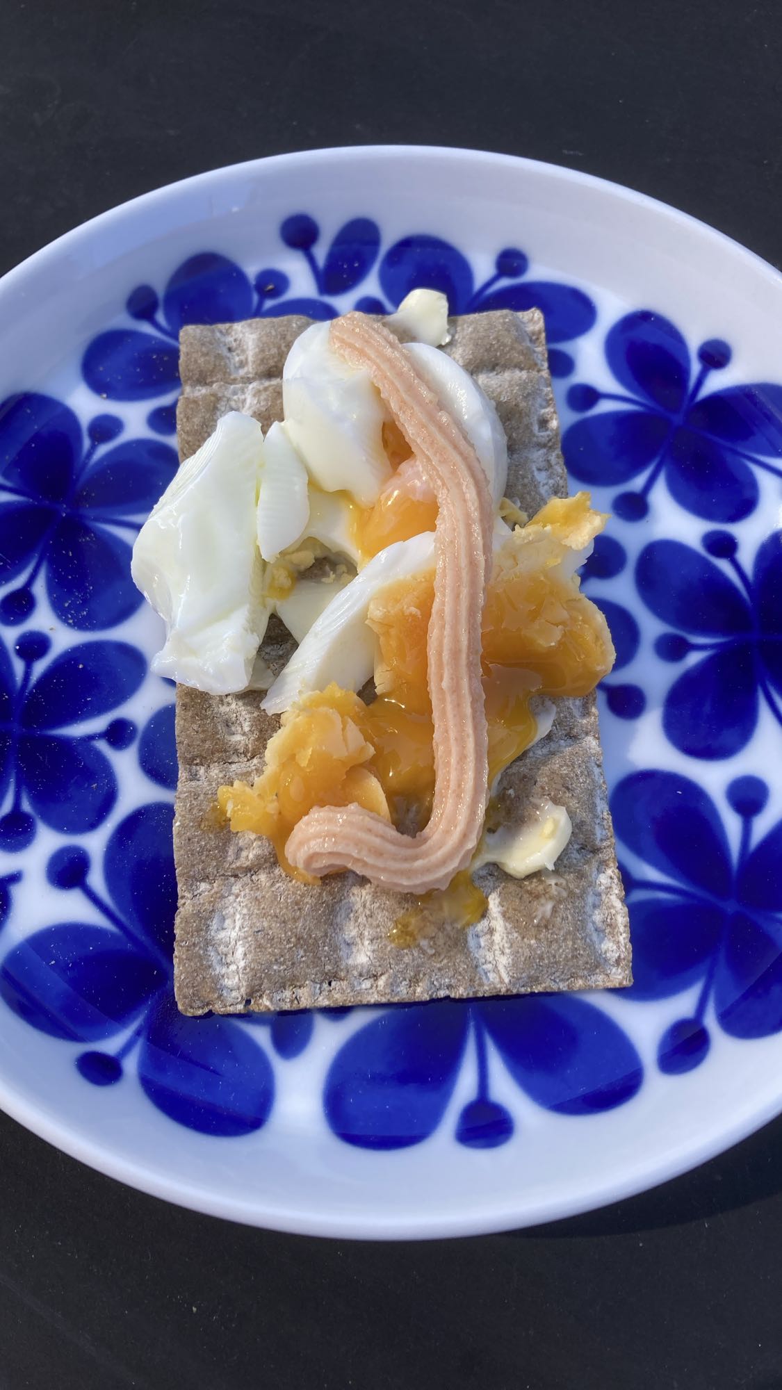 Knäckebröd med ägg