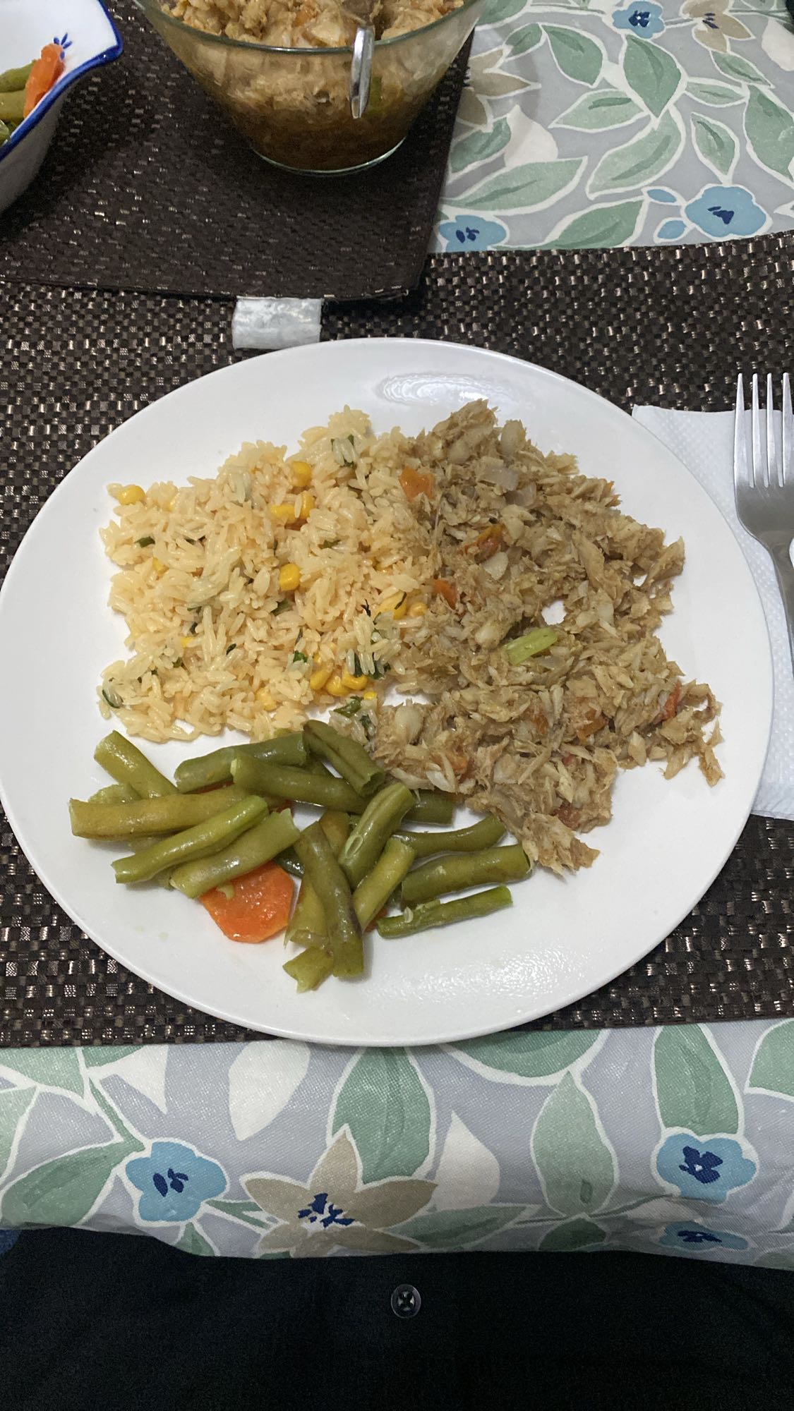 arroz con pollo y verduras