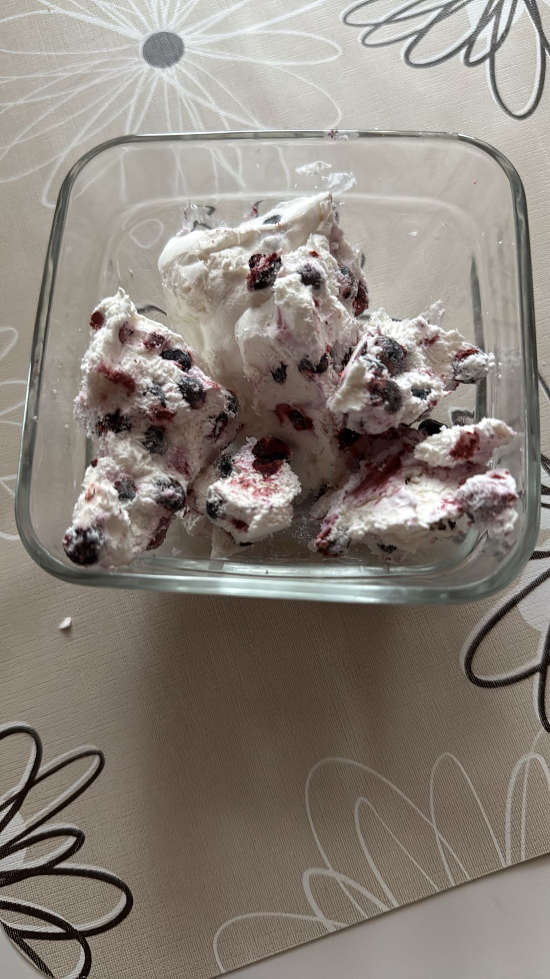 Desert cu fructe de padure