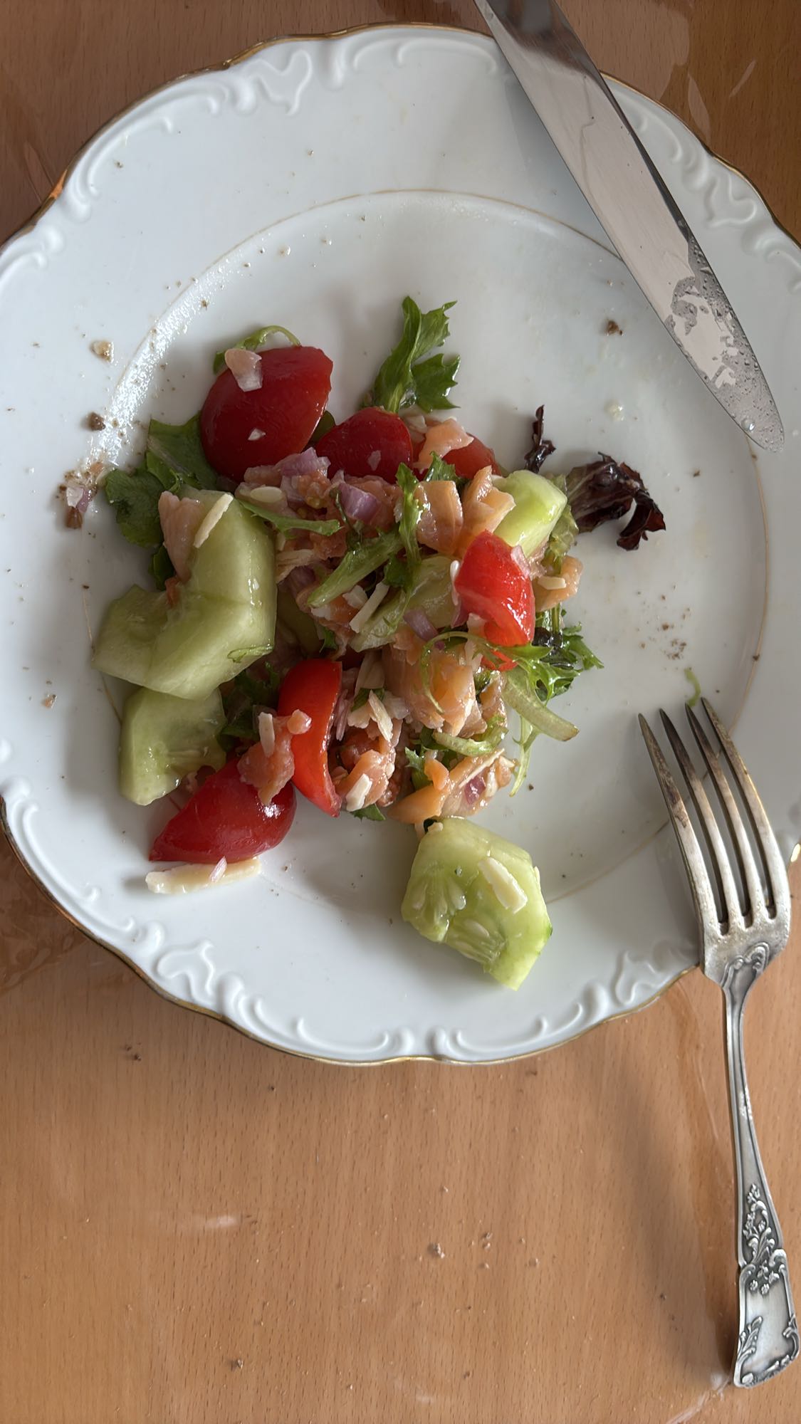 Salade au saumon et parmesan