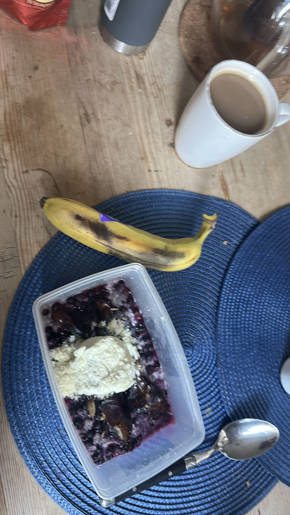 Bärdessert med banan