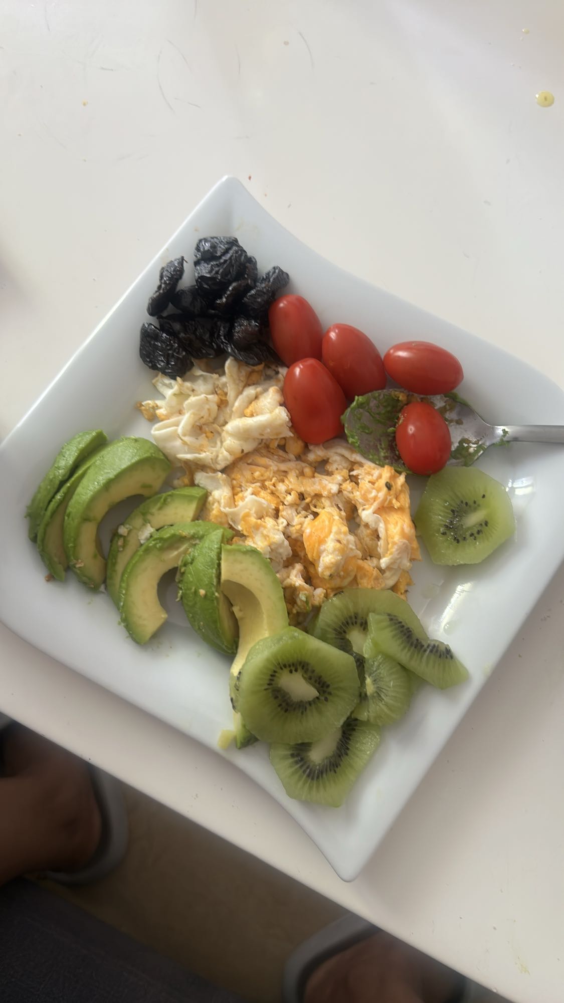 Rührei mit Obst