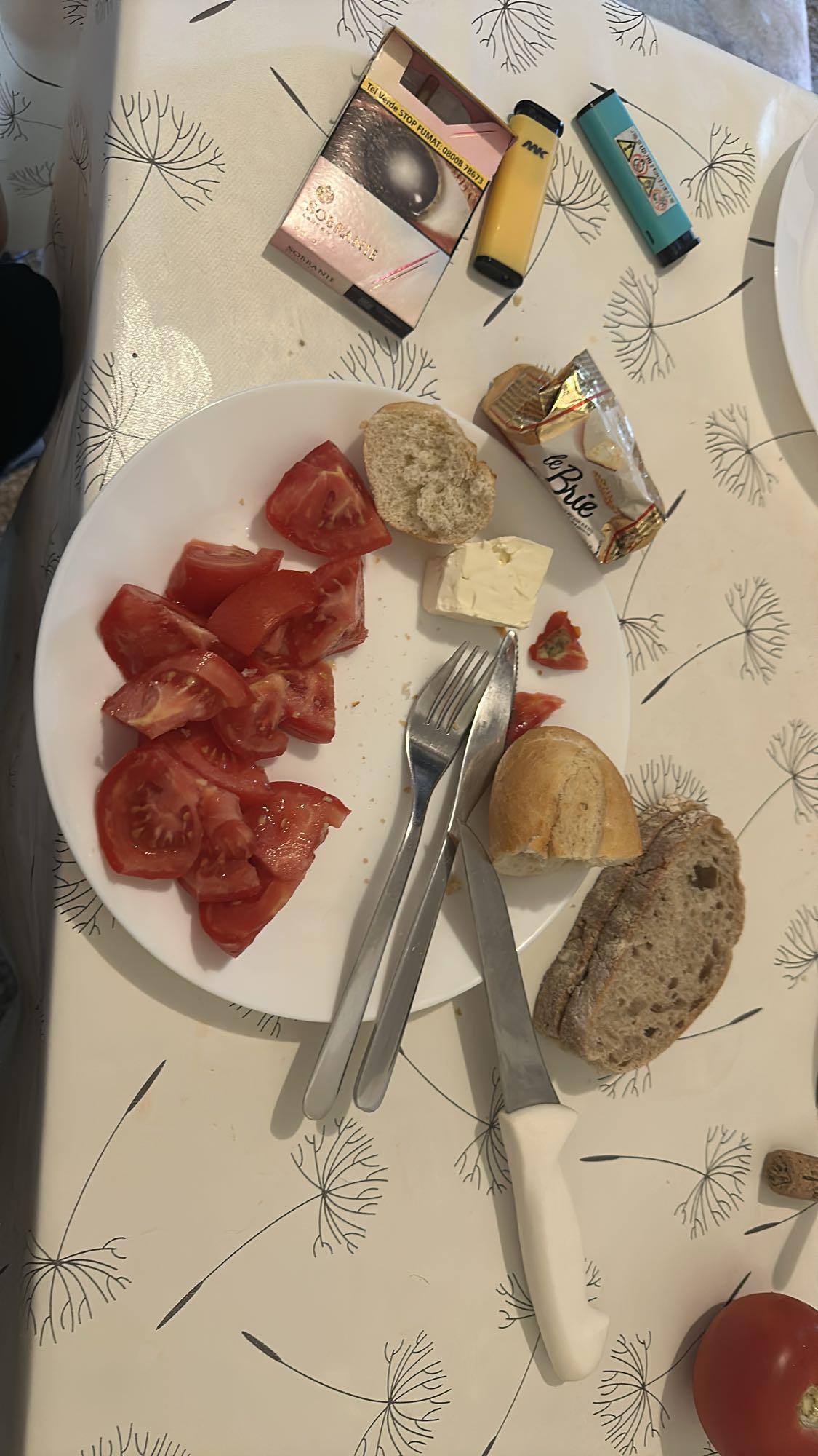 Tomato Bread Cheese Plate
