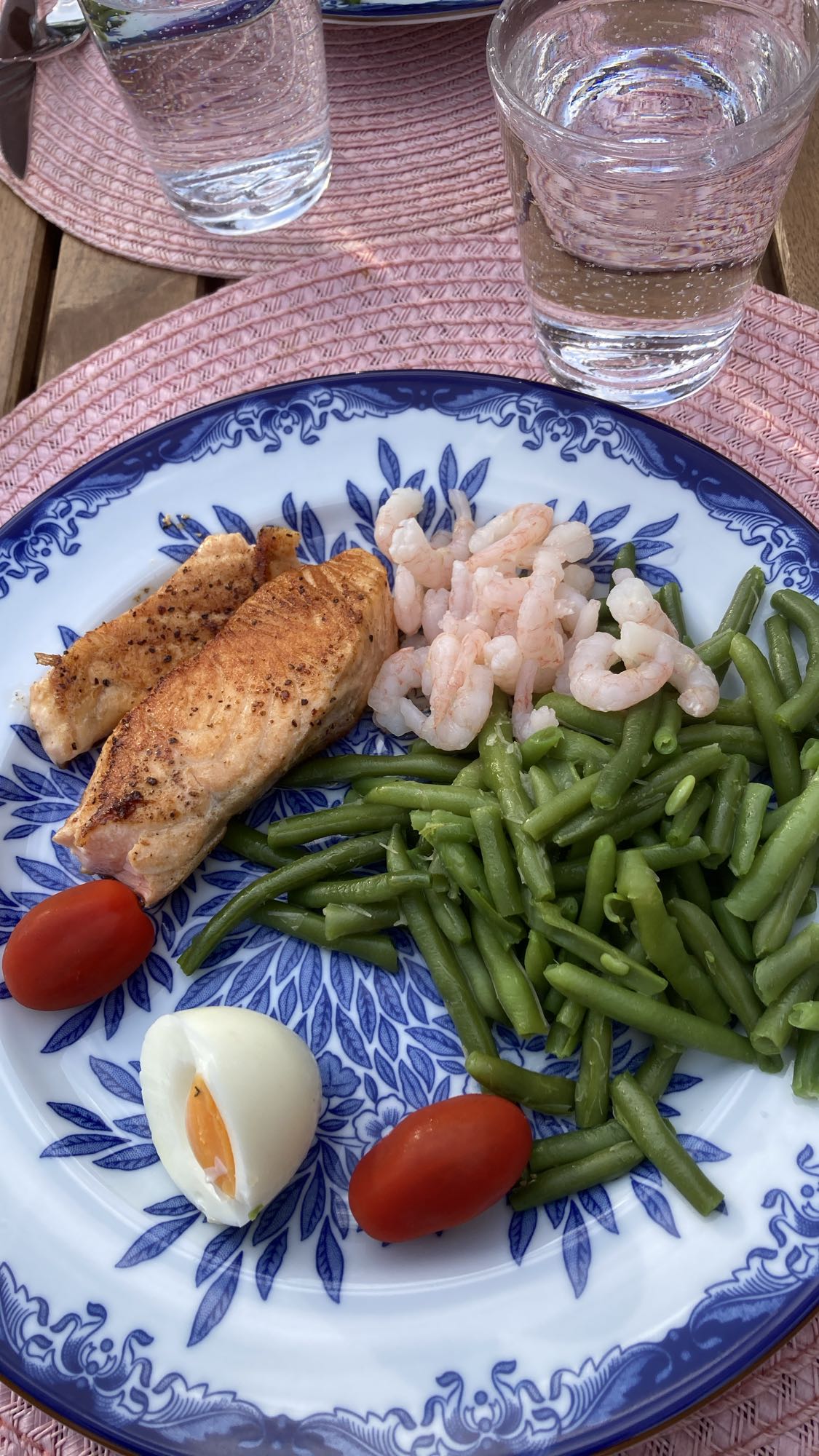 Lax med räkor och bönor