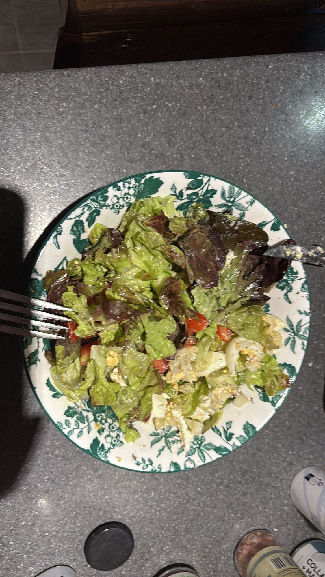 salade verte aux œufs et fêta