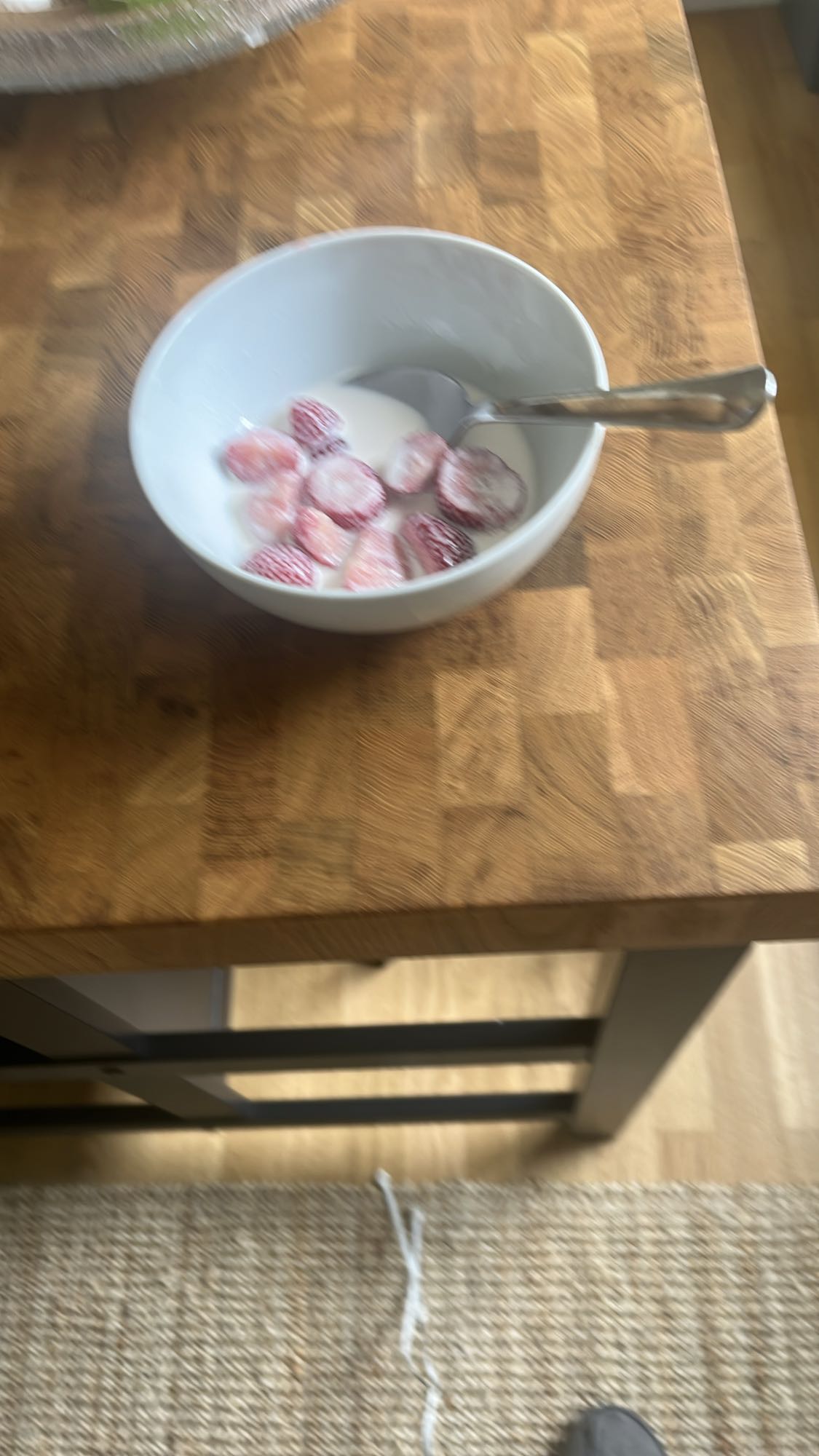 Yoghurt med jordgubbar