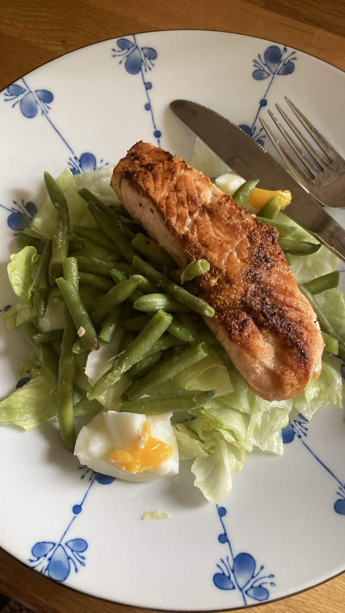 Lax med bönsallad