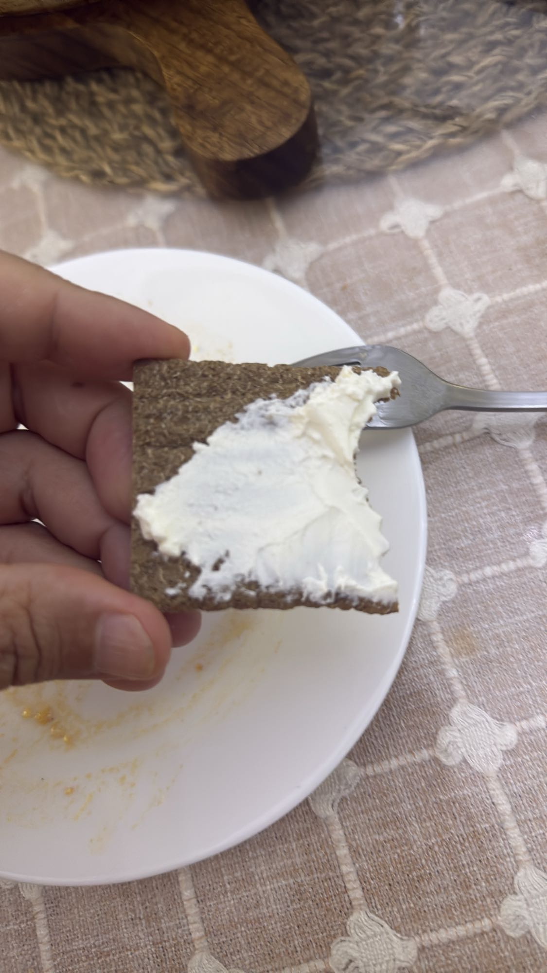 Хлебец с сливочным сыром