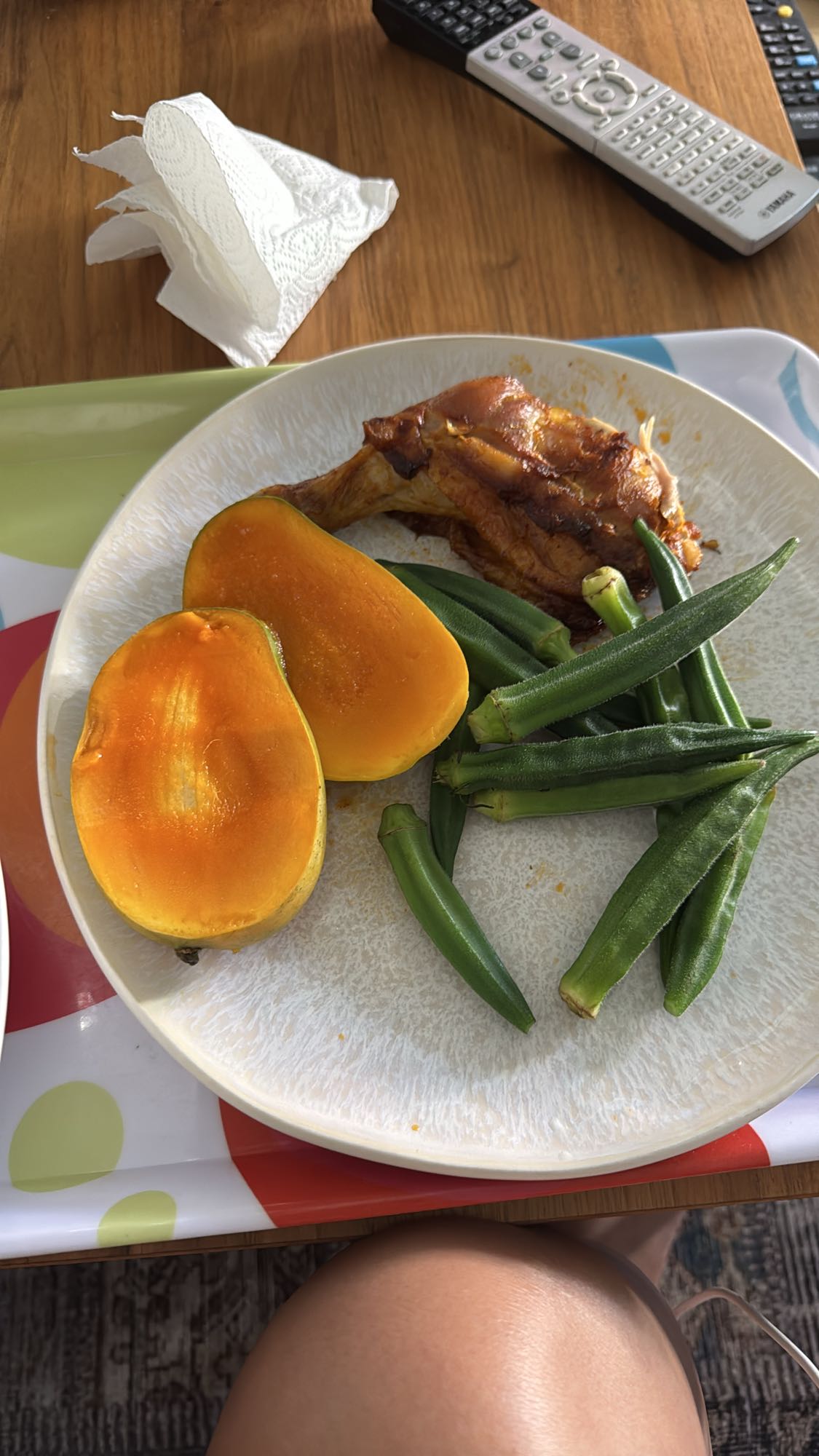 Kyckling med mango och okra