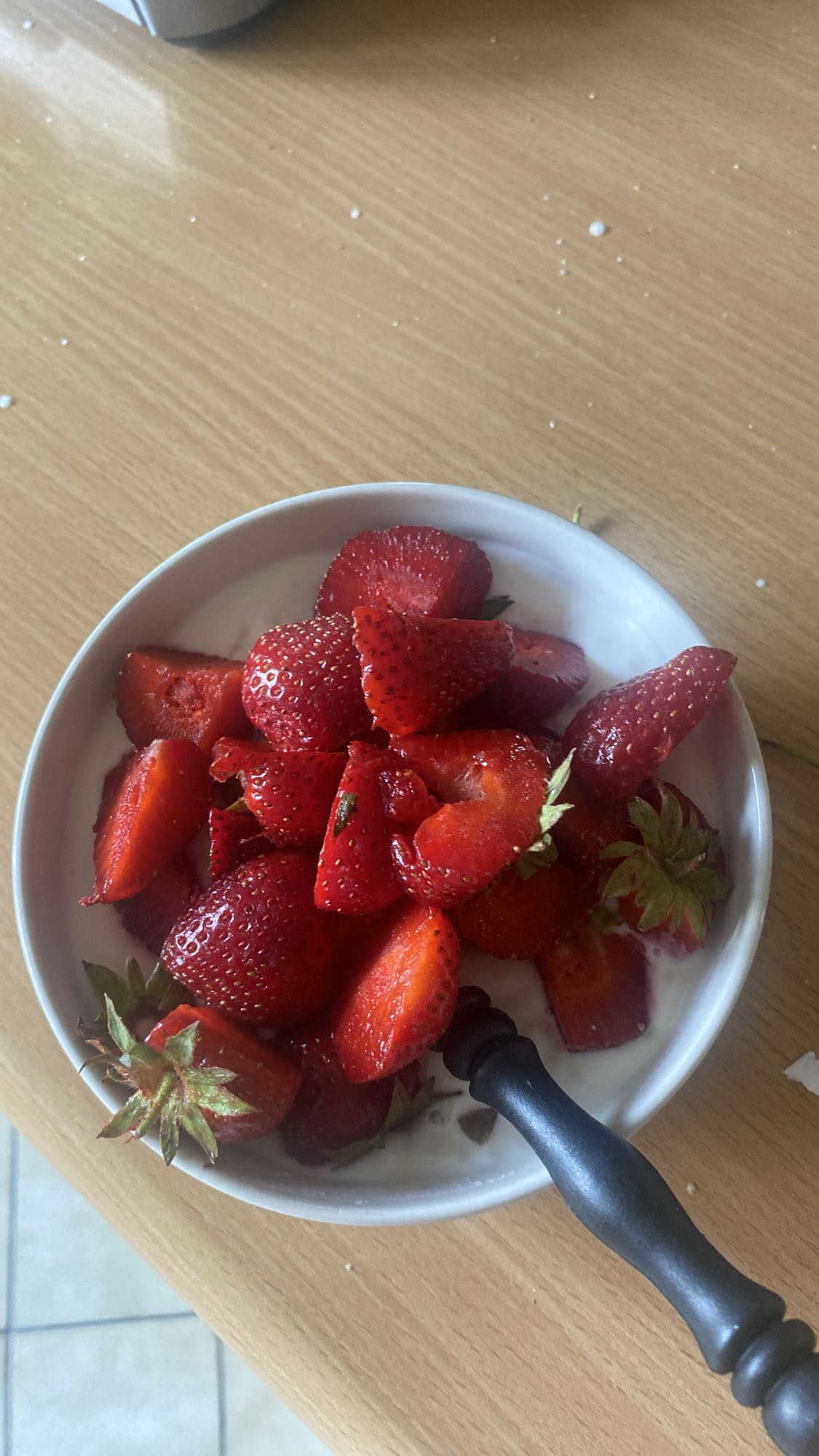 Jogurt z truskawkami