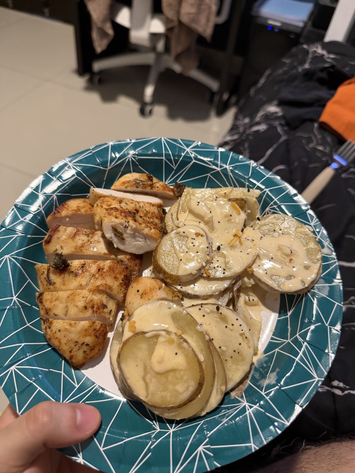 pollo con papas cremosas