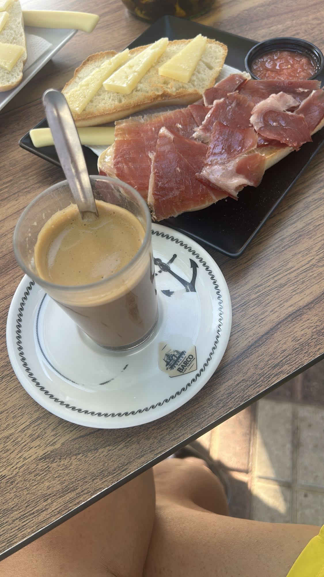 tostada con jamón y queso
