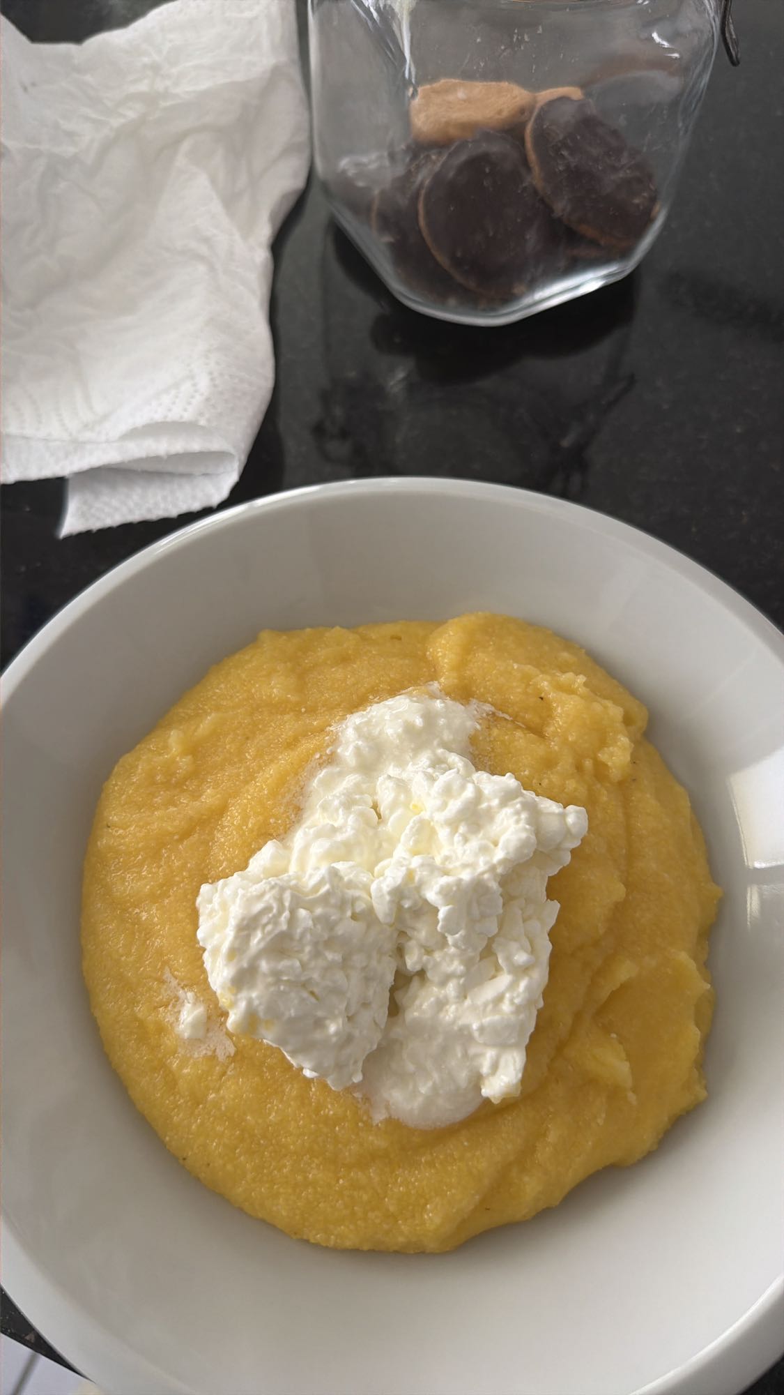 Polenta mit Hüttenkäse