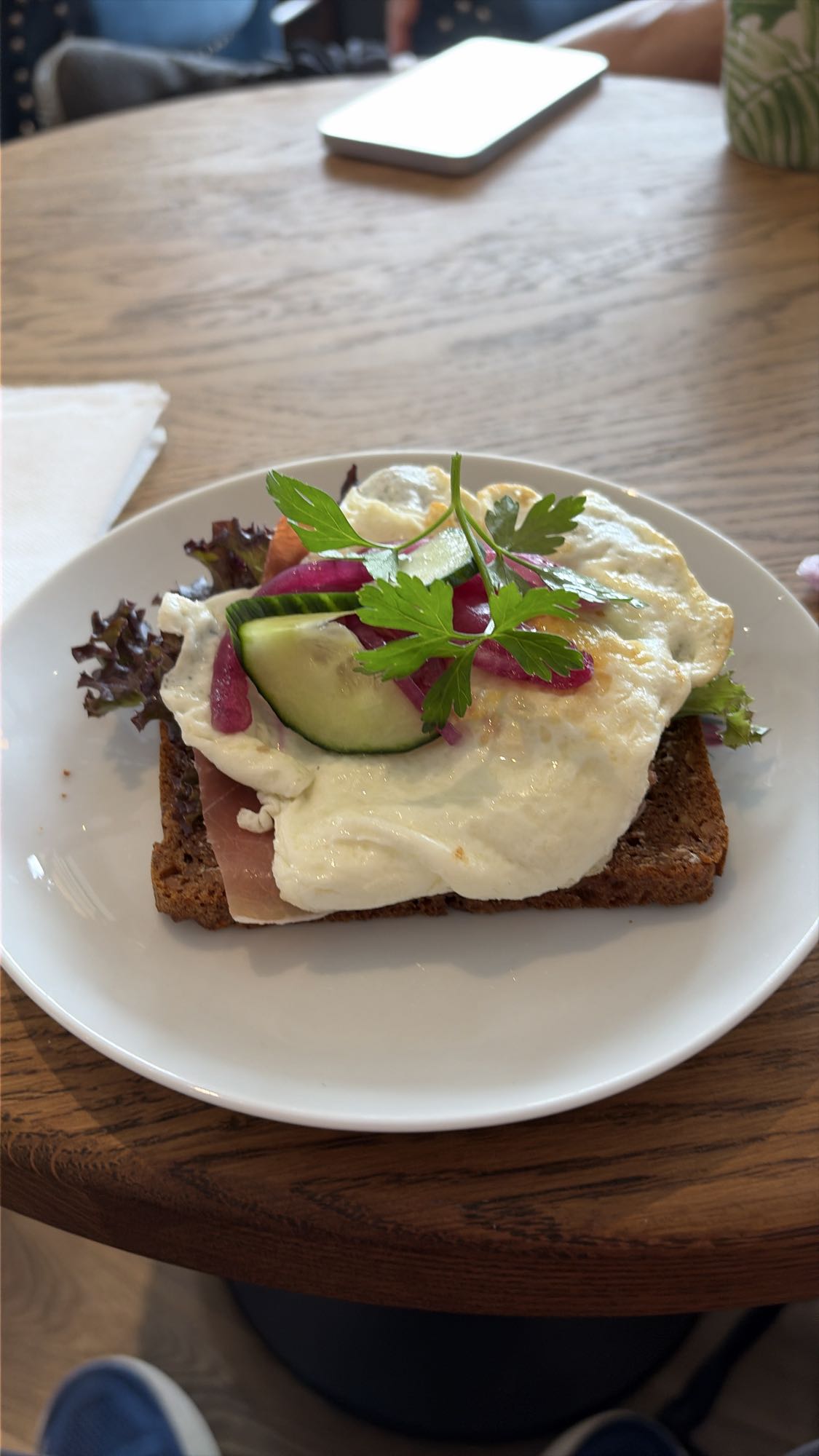 Rågbröd med ägg