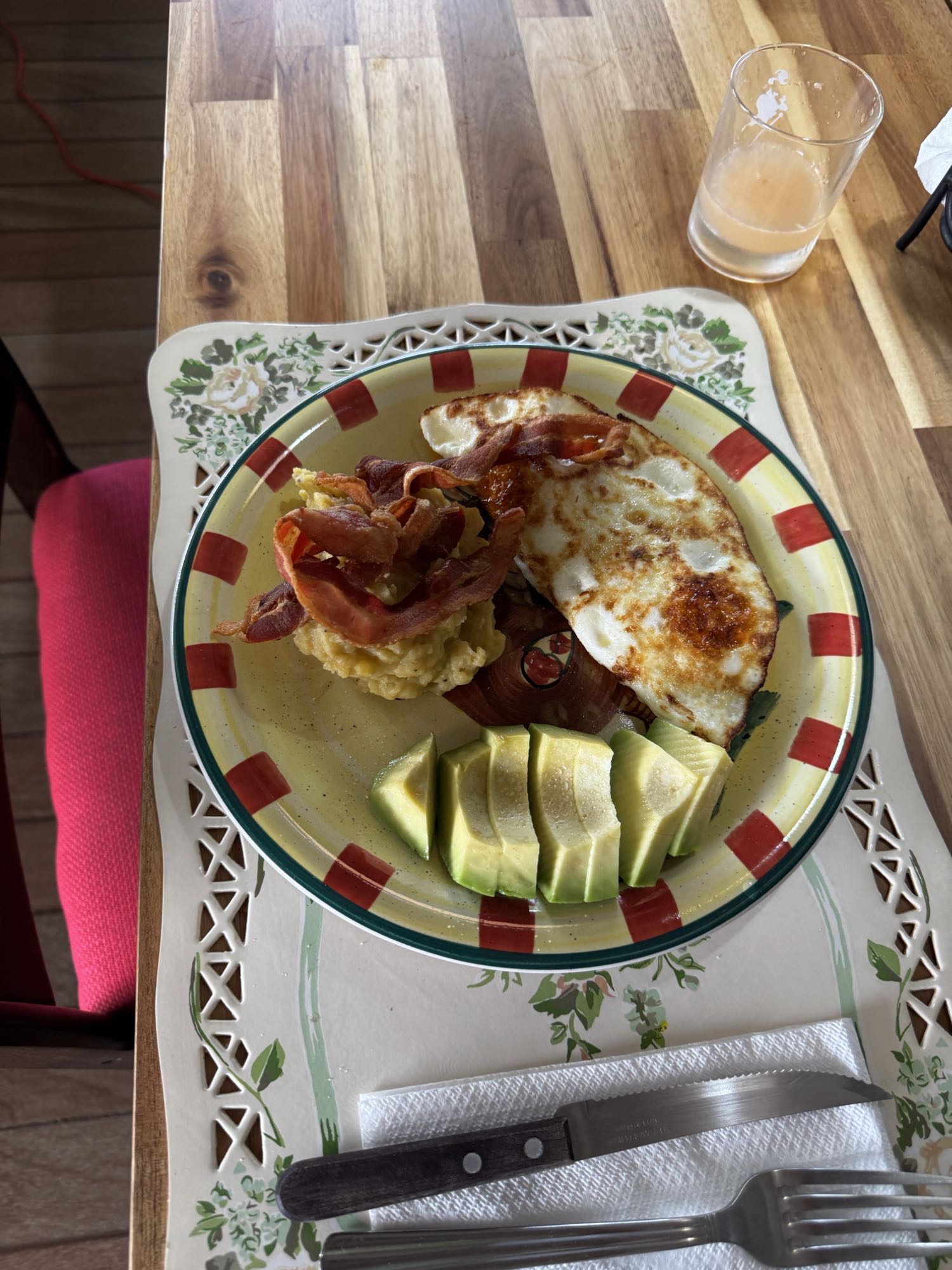 desayuno con aguacate