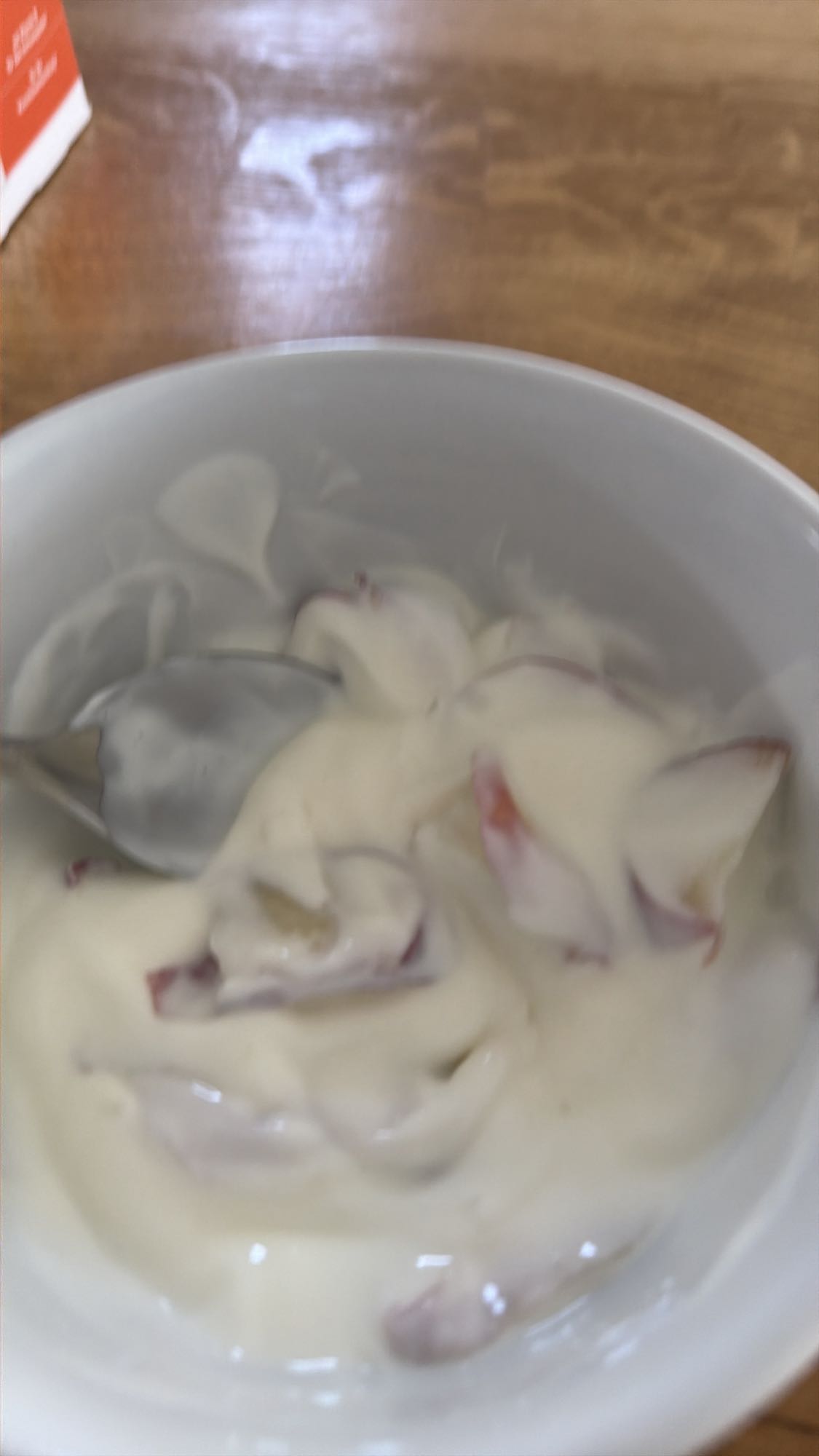 Joghurt mit Pfirsich