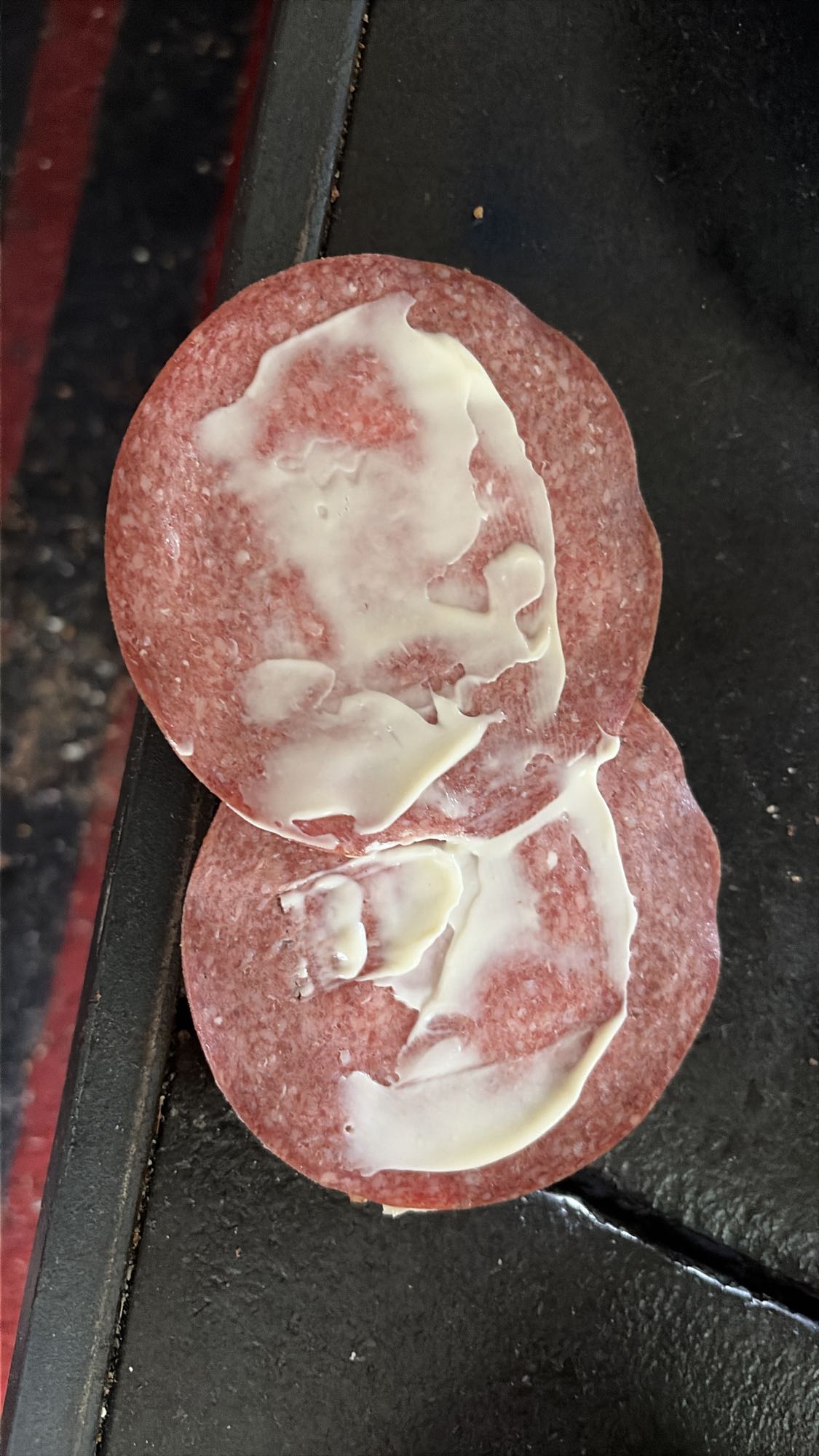 Salami med majonnäs