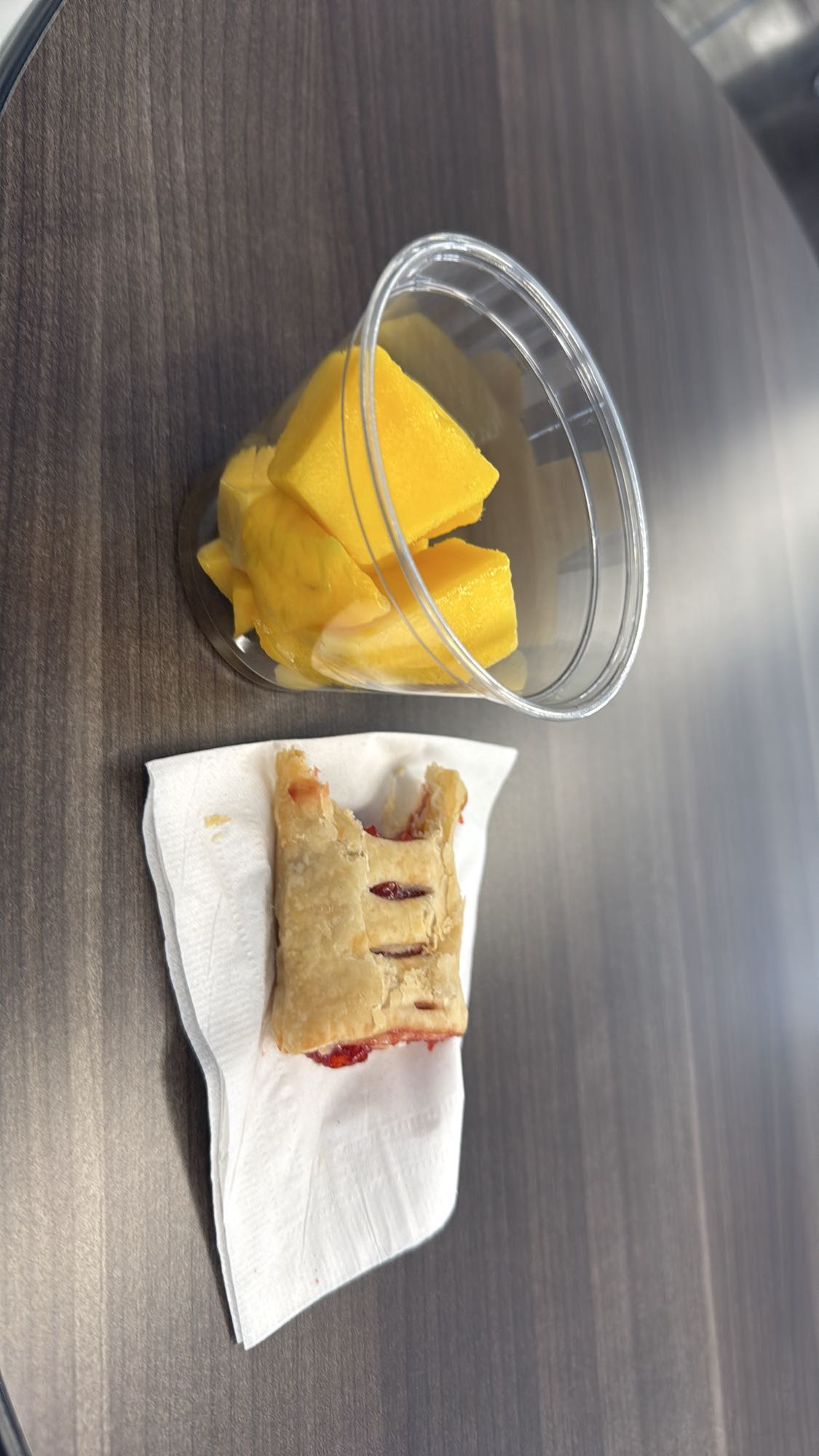 Mango and berry pastry