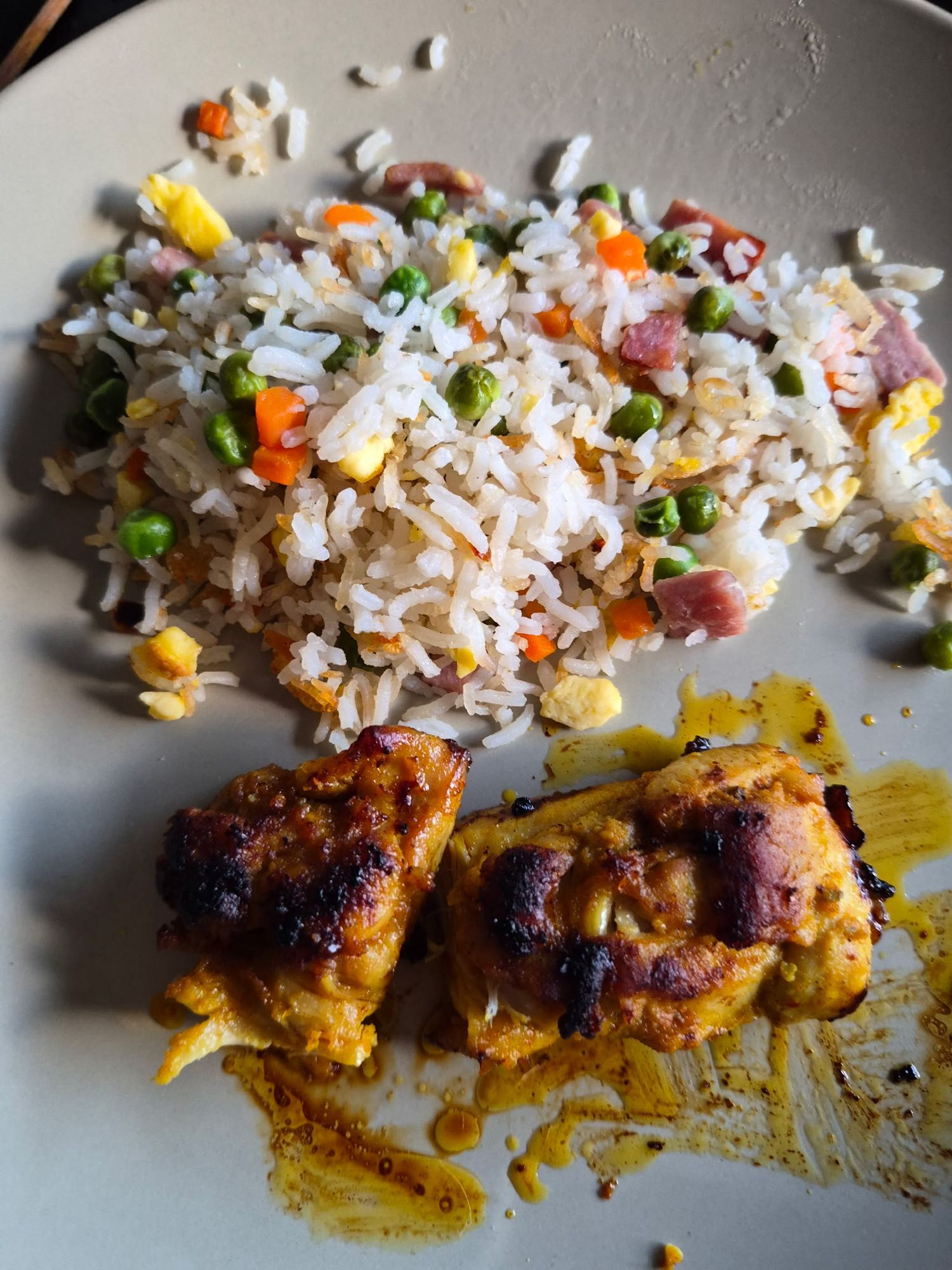 Riz frit et poulet