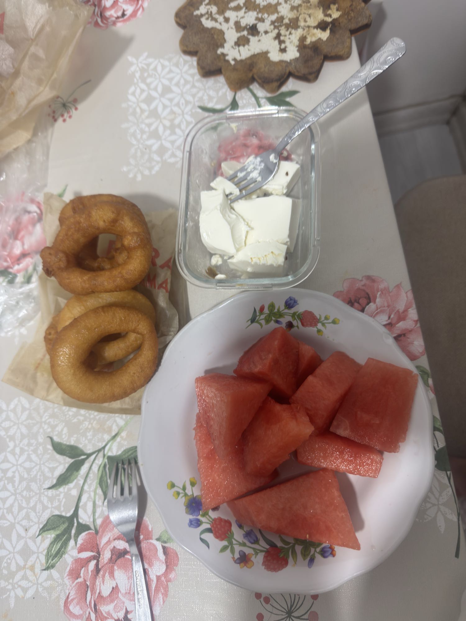 Pişi peynir karpuz
