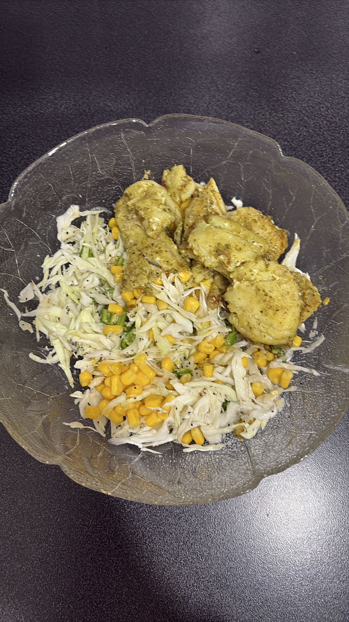 Kylling med kålsalat