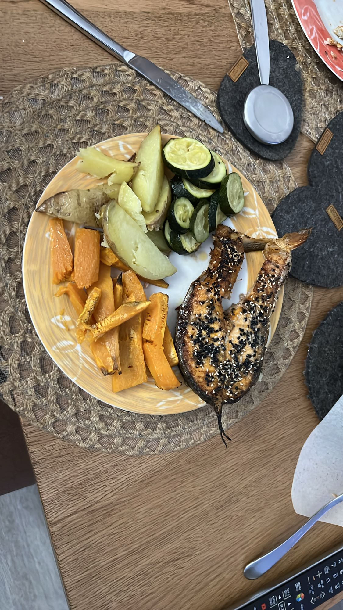 Salmone con verdure
