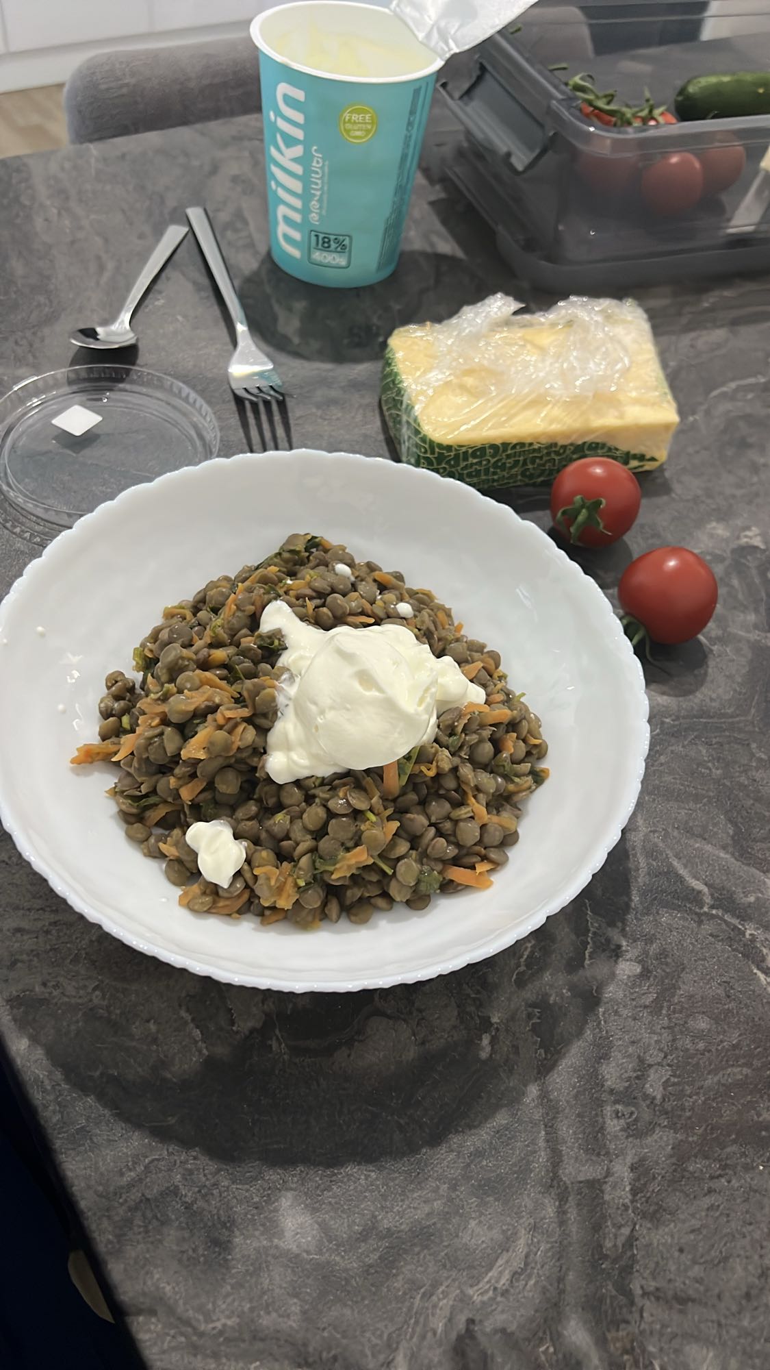 ոսպով աղցան մածունով