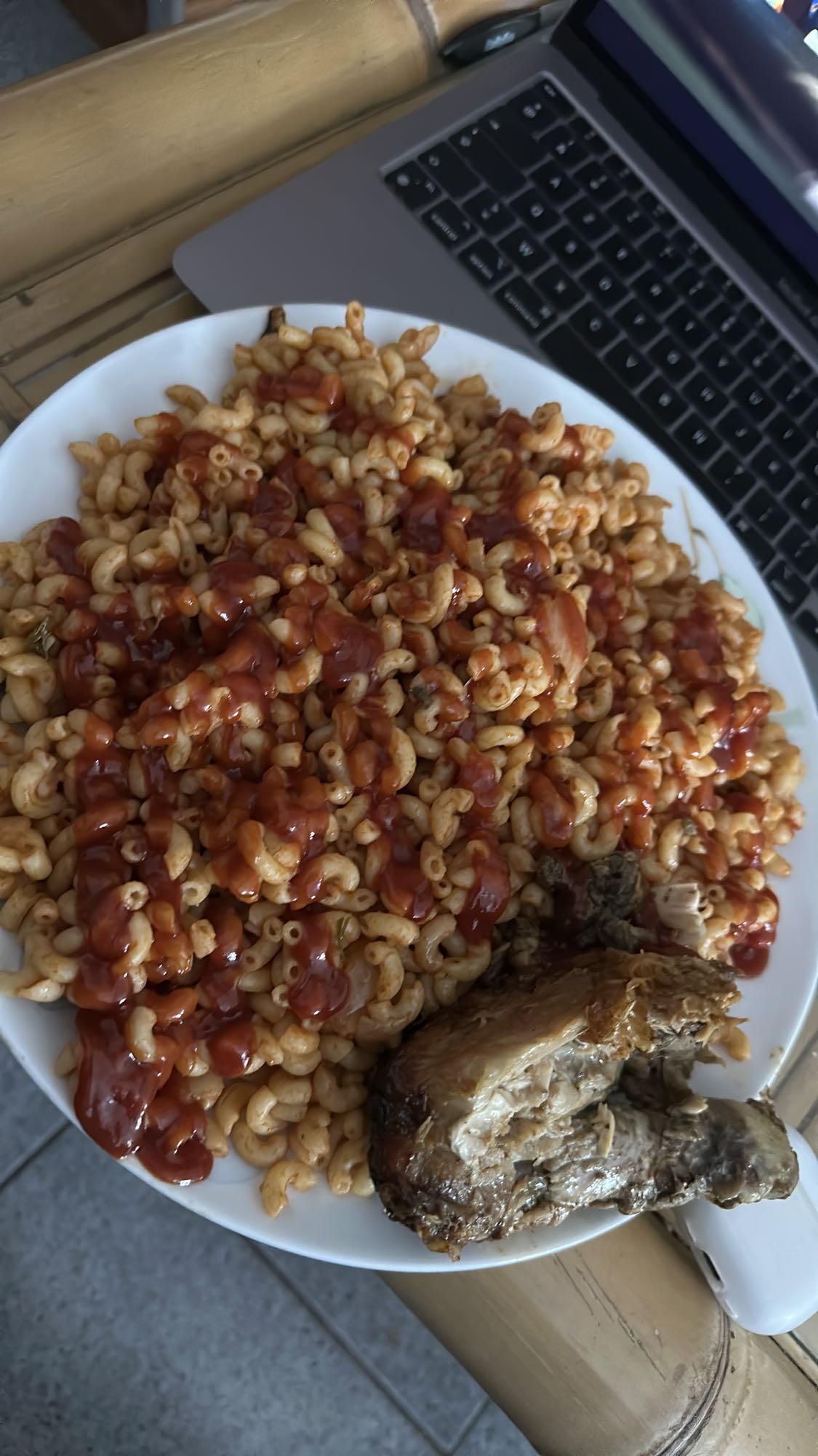 Macaronis au ketchup