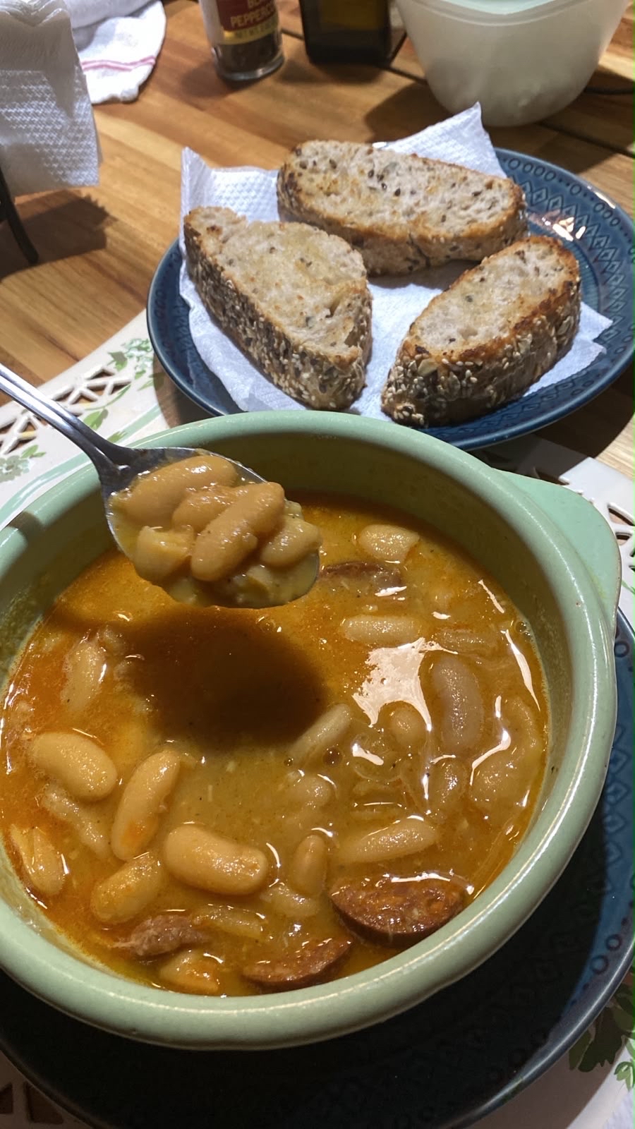 fabada con pan