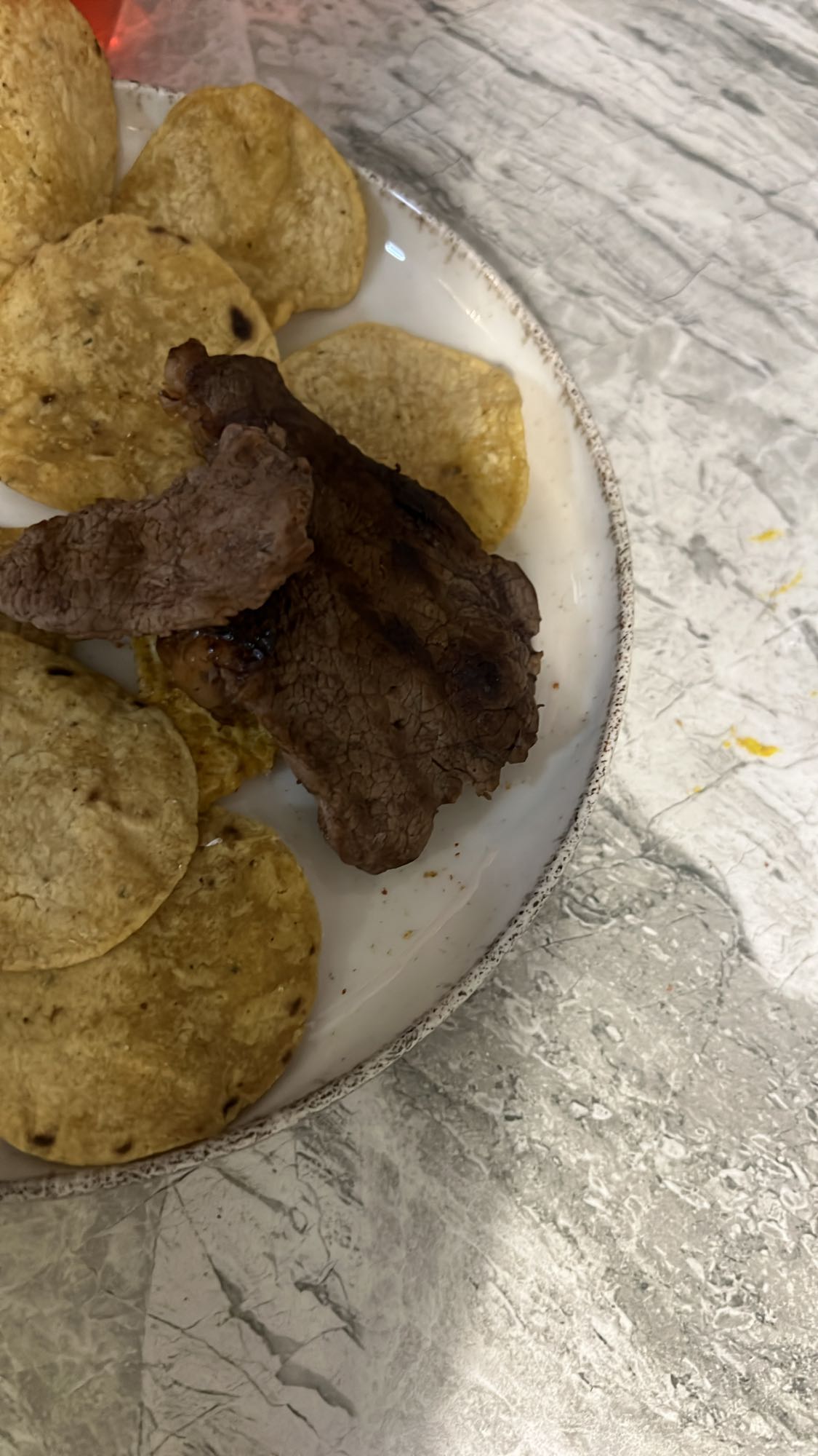 Carne e patacones