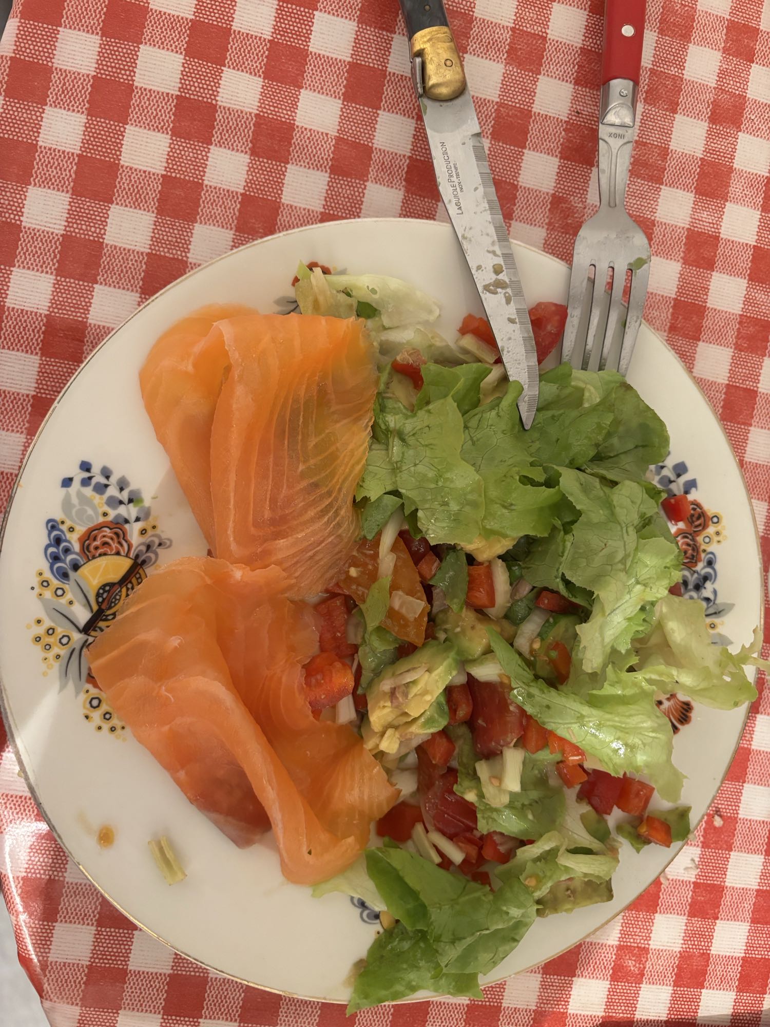 Salade au saumon fumé